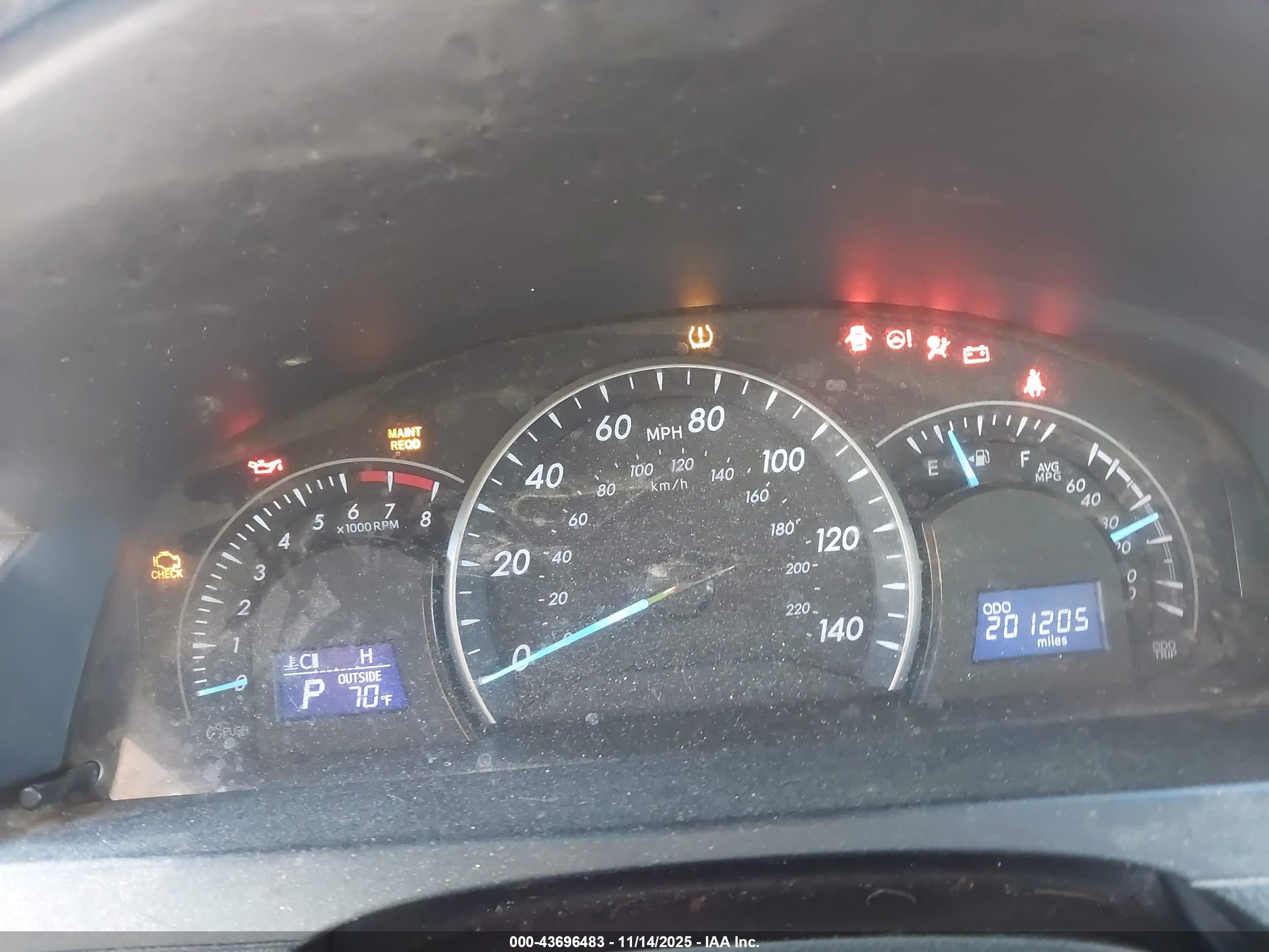 TOYOTA CAMRY image 7