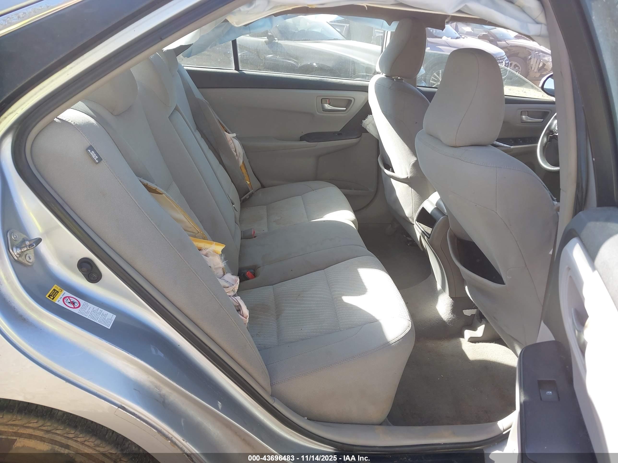 TOYOTA CAMRY image 8