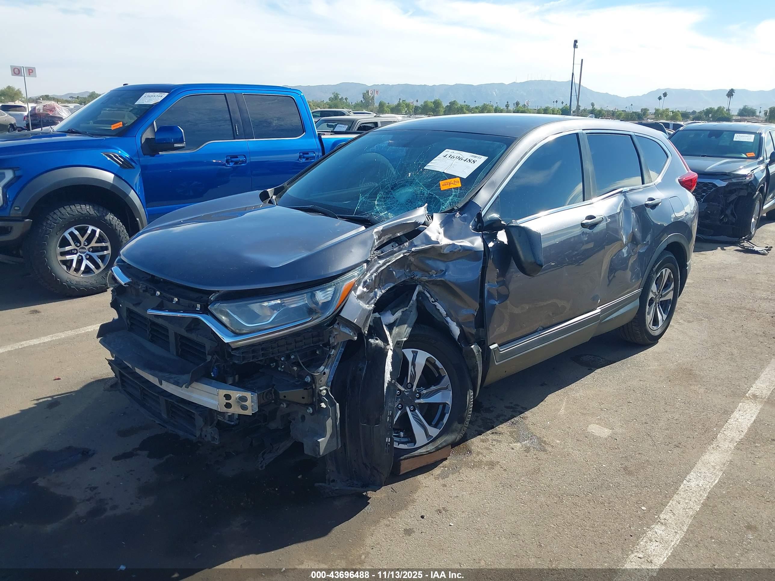 HONDA CR-V image 2