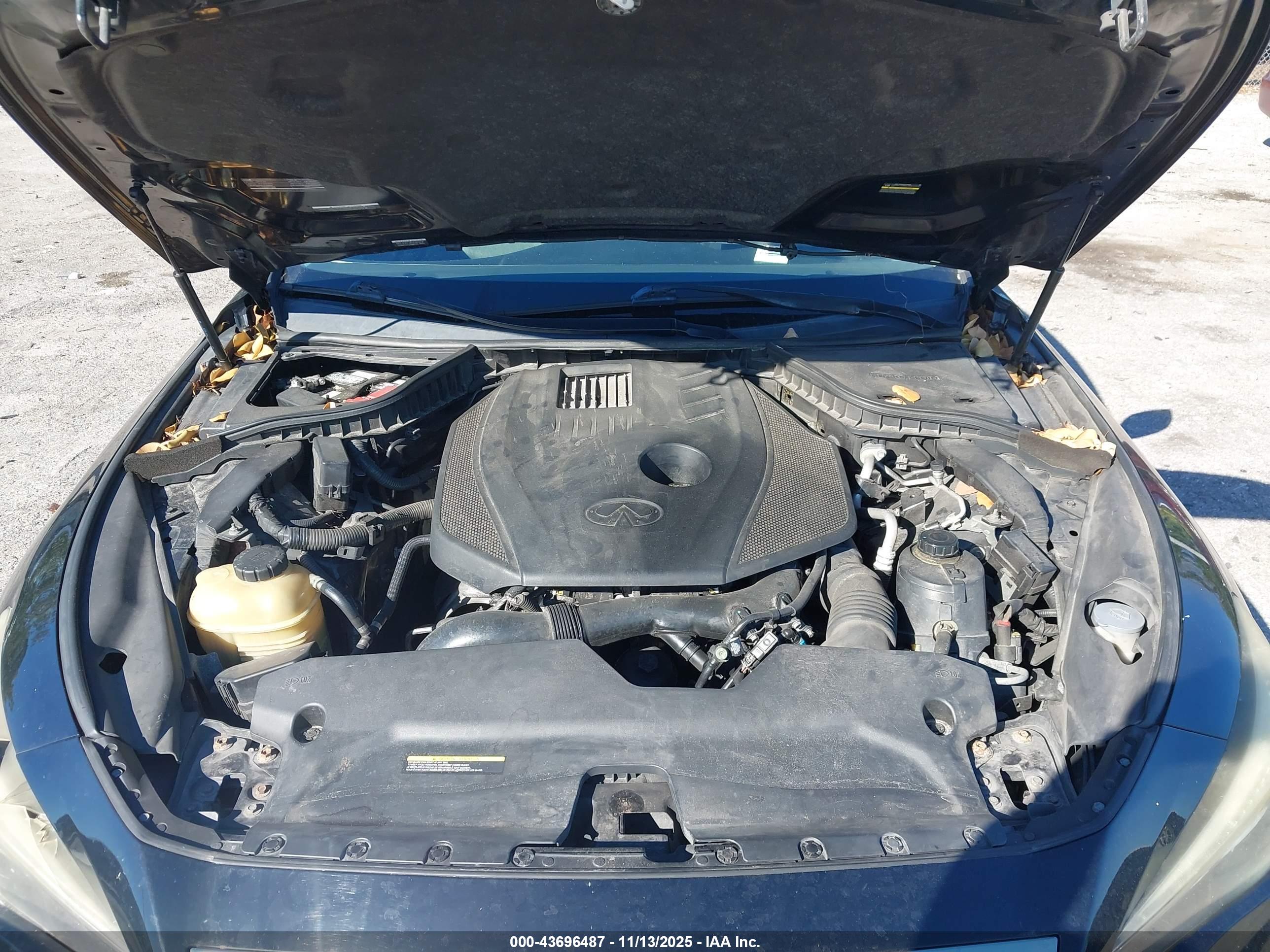 INFINITI Q50 image 10
