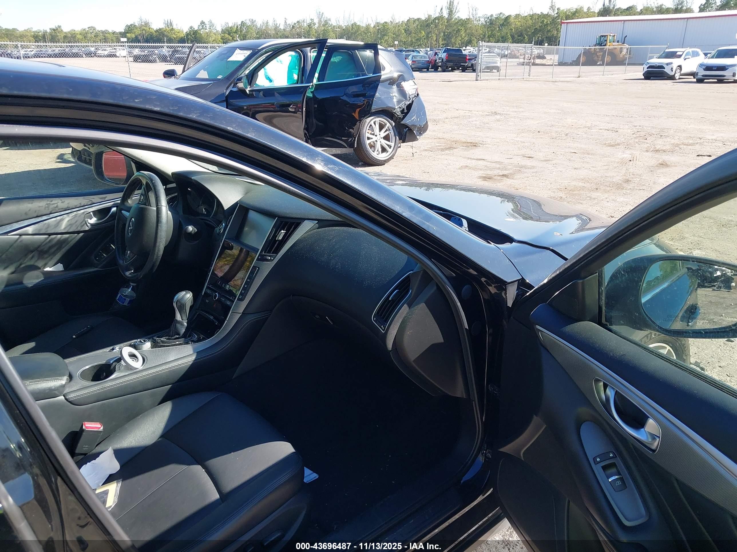 INFINITI Q50 image 5