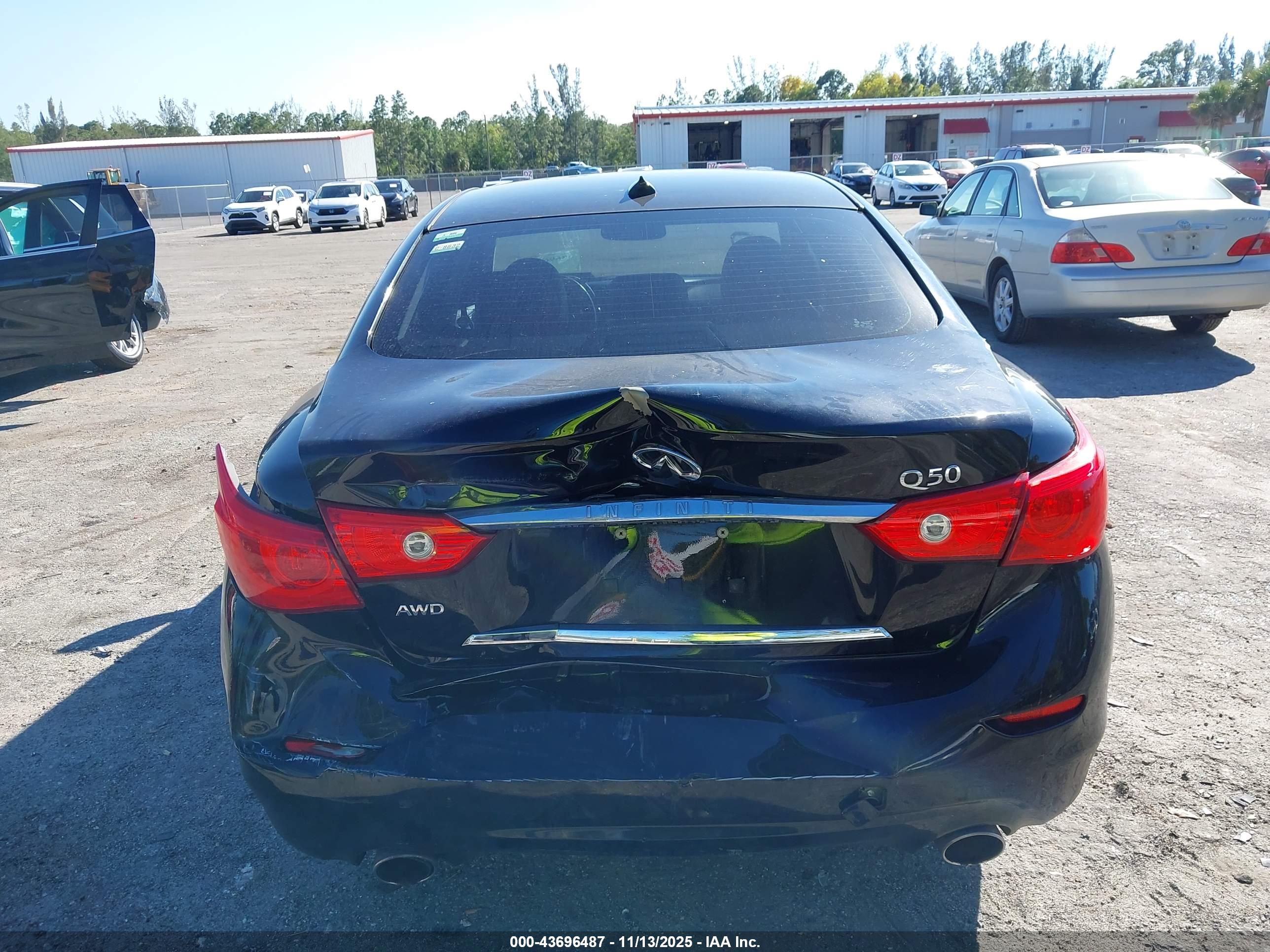 INFINITI Q50 image 6