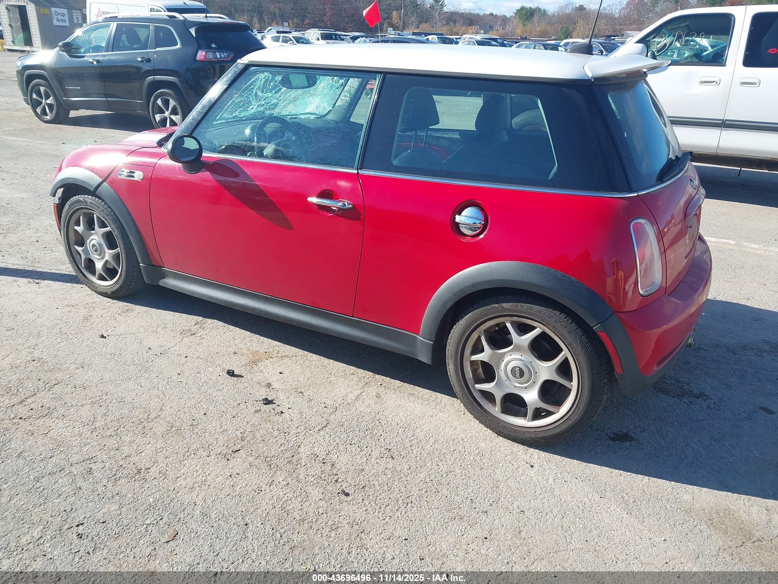 MINI COOPER image 3