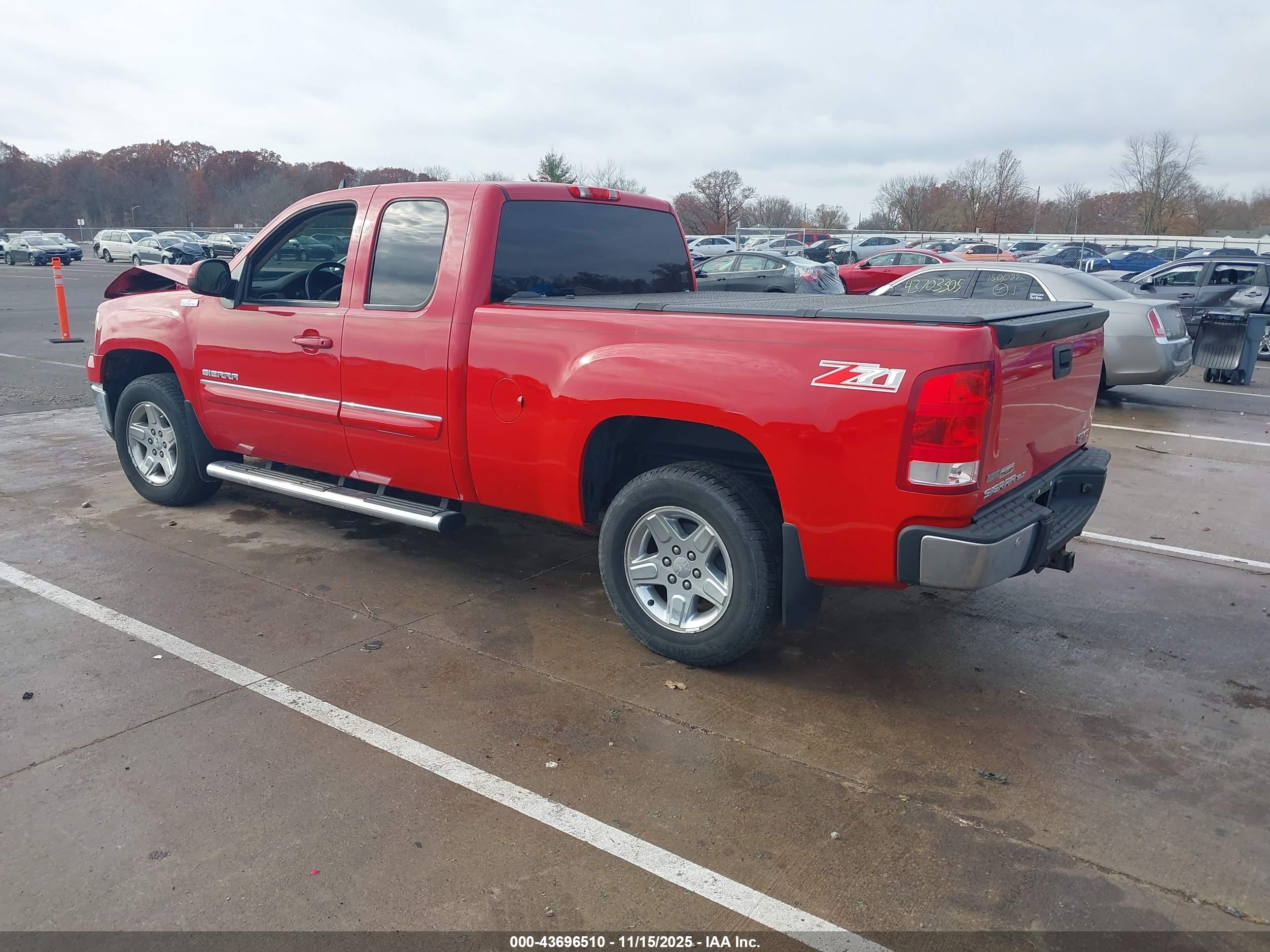 GMC SIERRA image 3