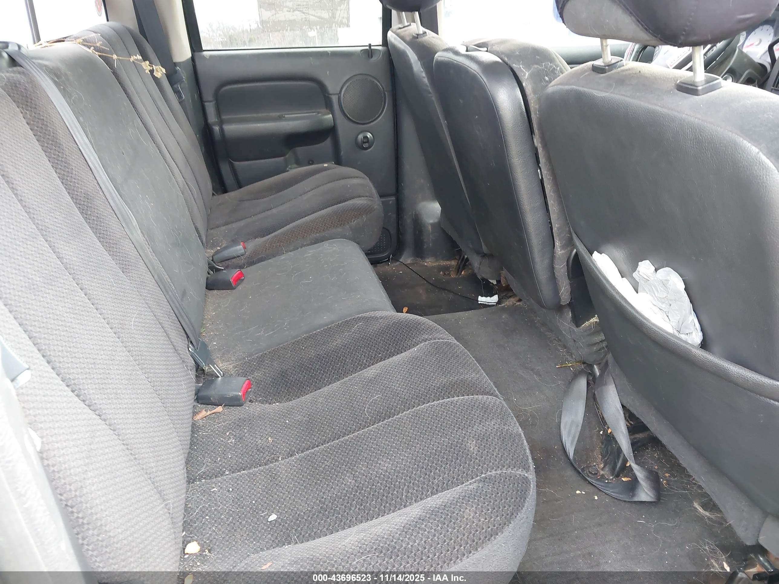 DODGE RAM image 8