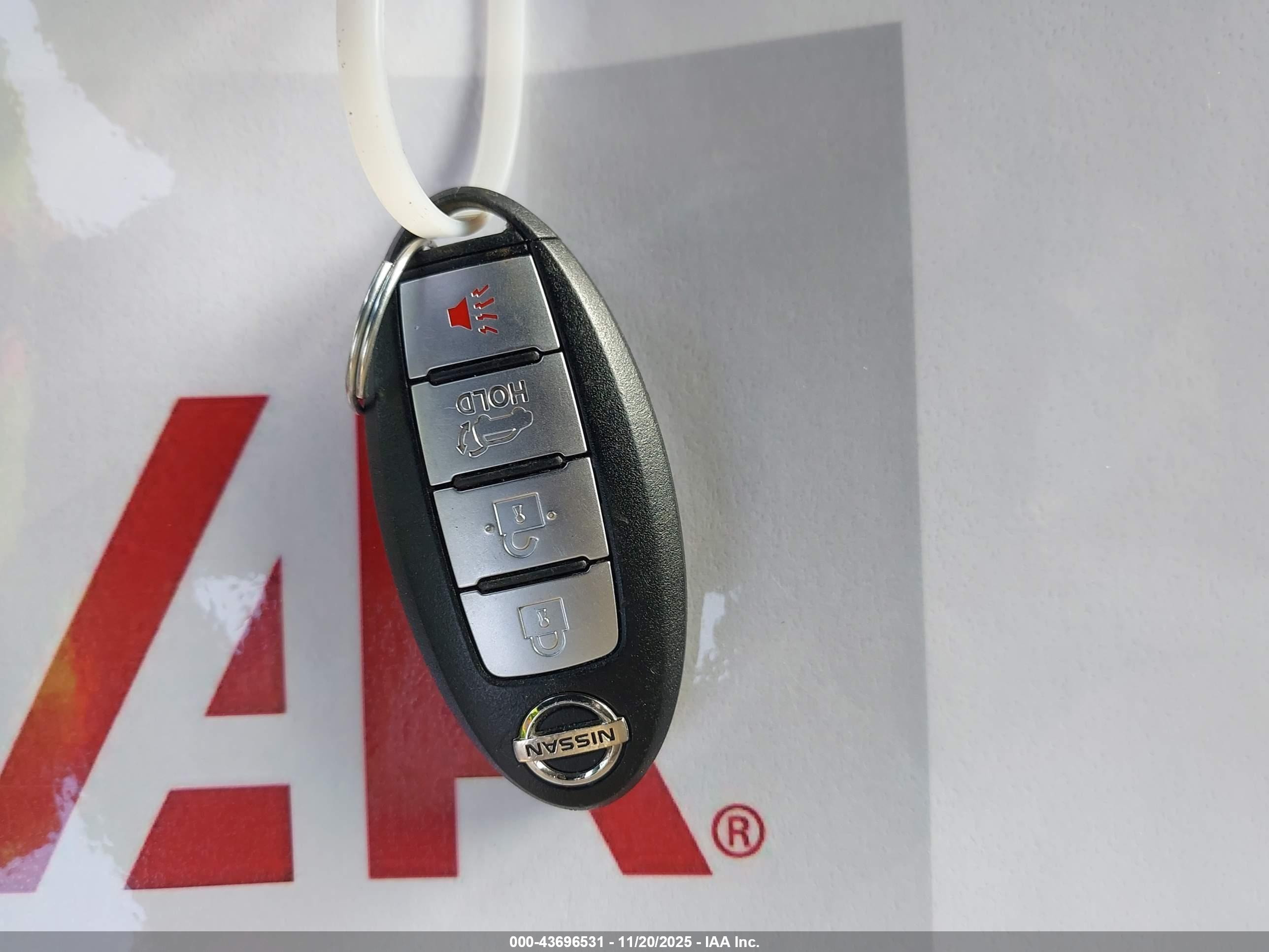 NISSAN ROGUE image 11