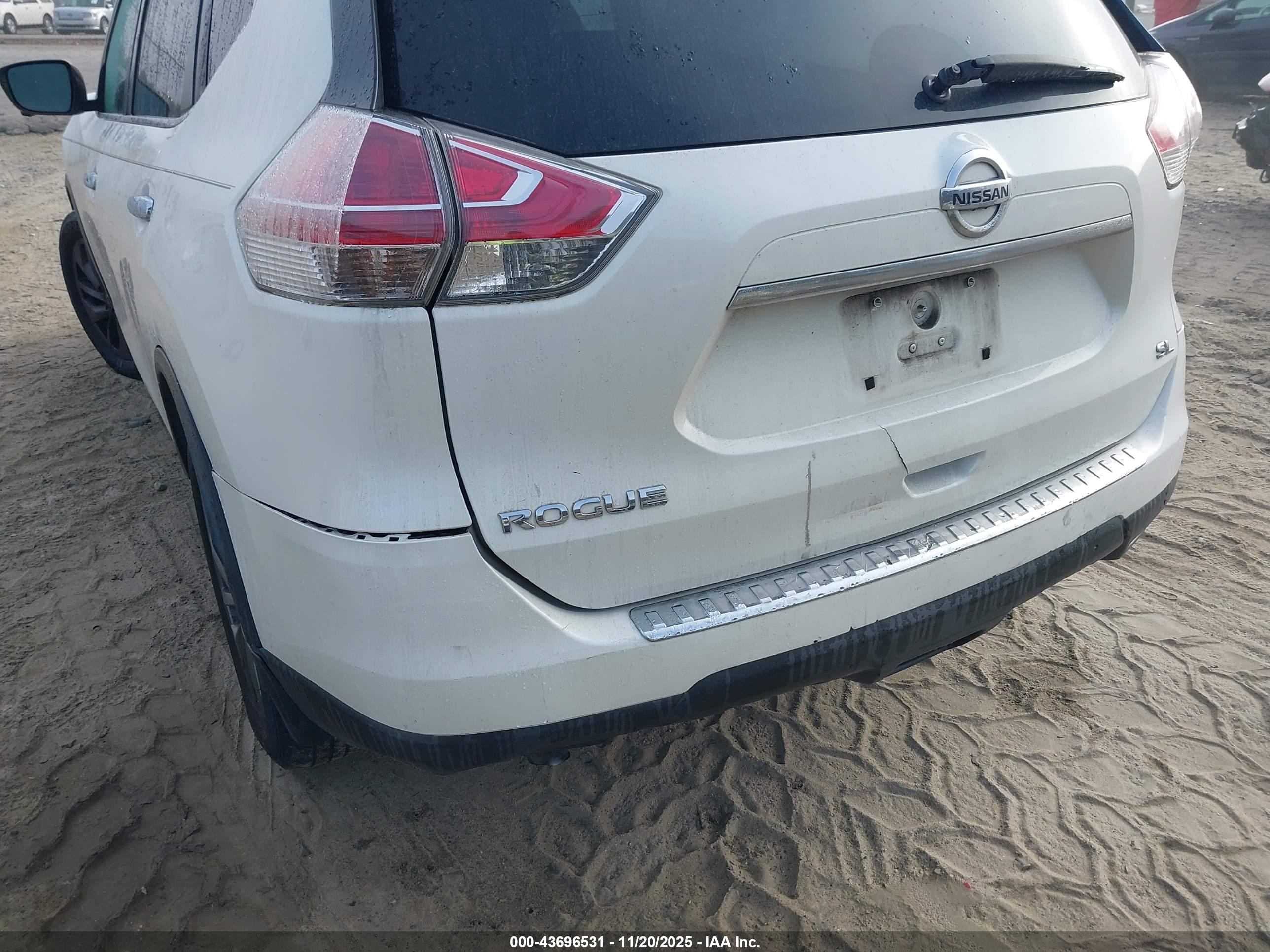 NISSAN ROGUE image 6