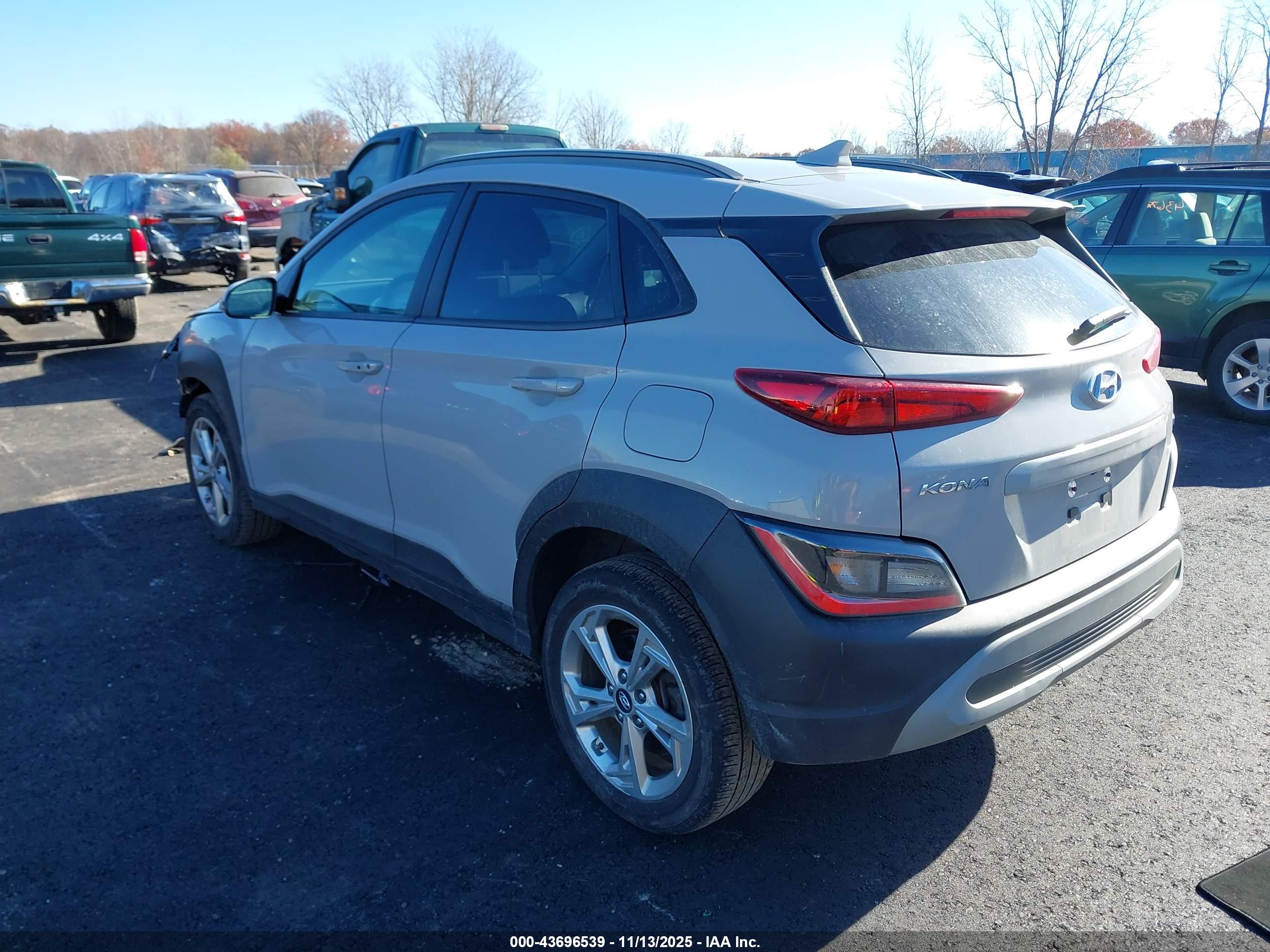 HYUNDAI KONA image 3