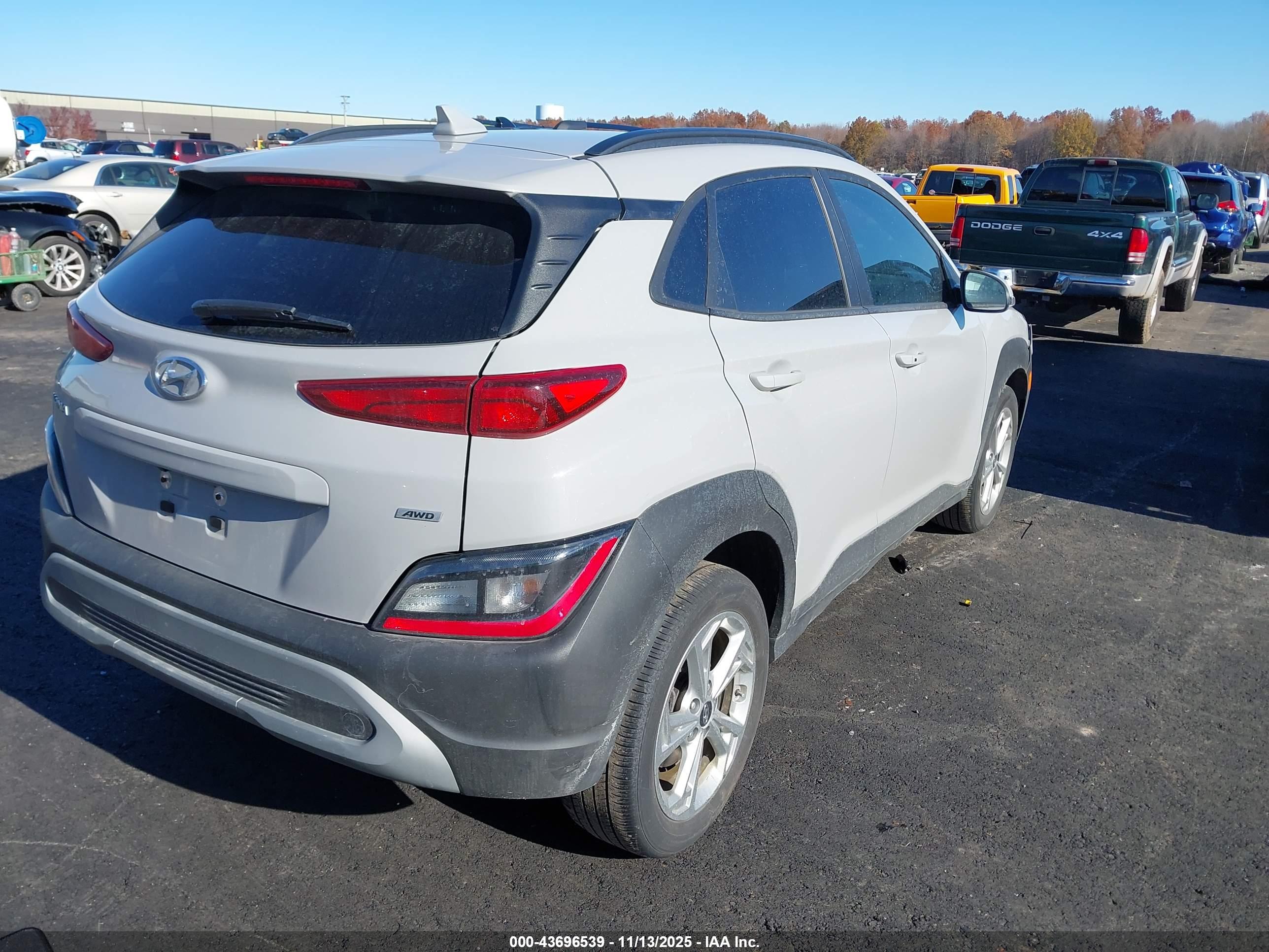 HYUNDAI KONA image 4
