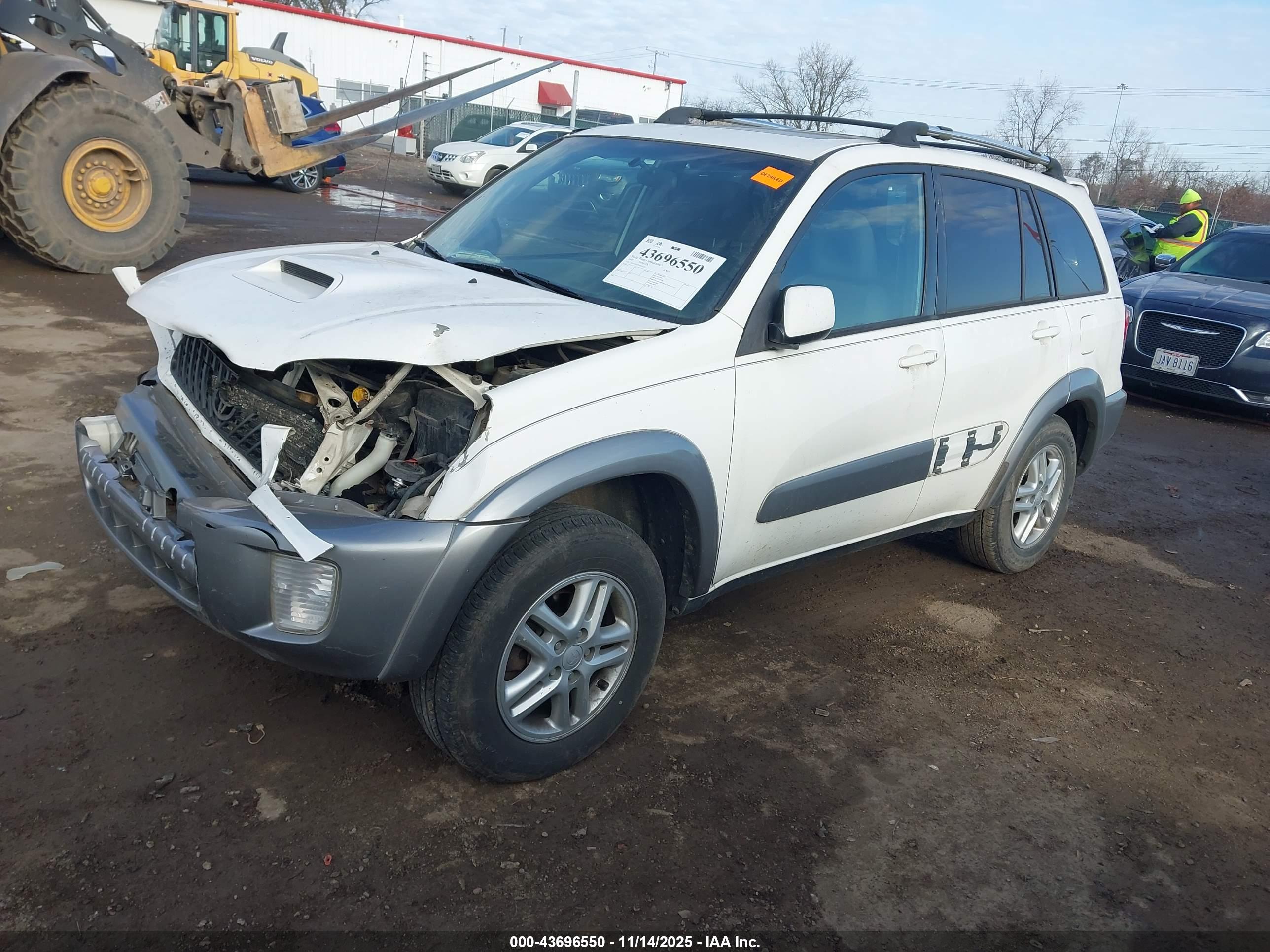 TOYOTA RAV4 image 2