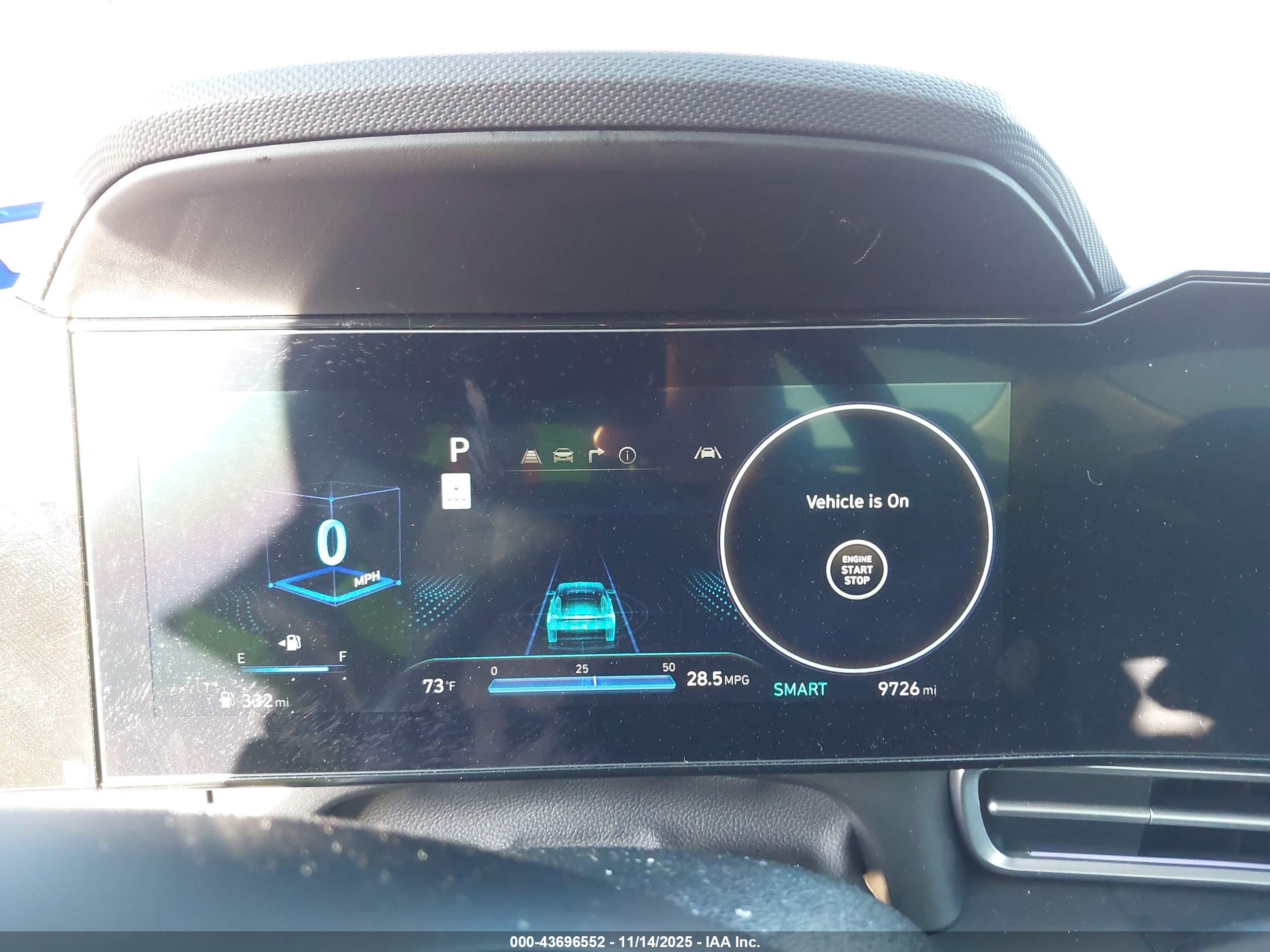 HYUNDAI ELANTRA image 7