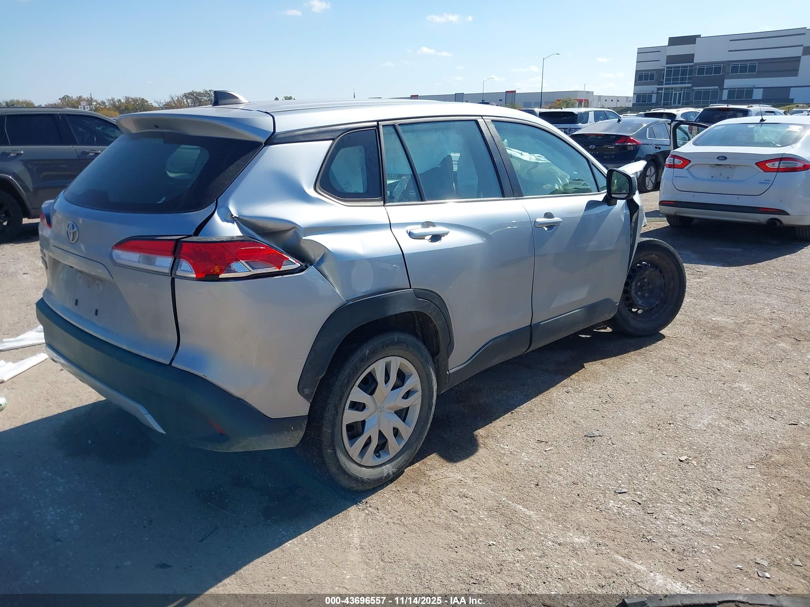 TOYOTA COROLLA image 4