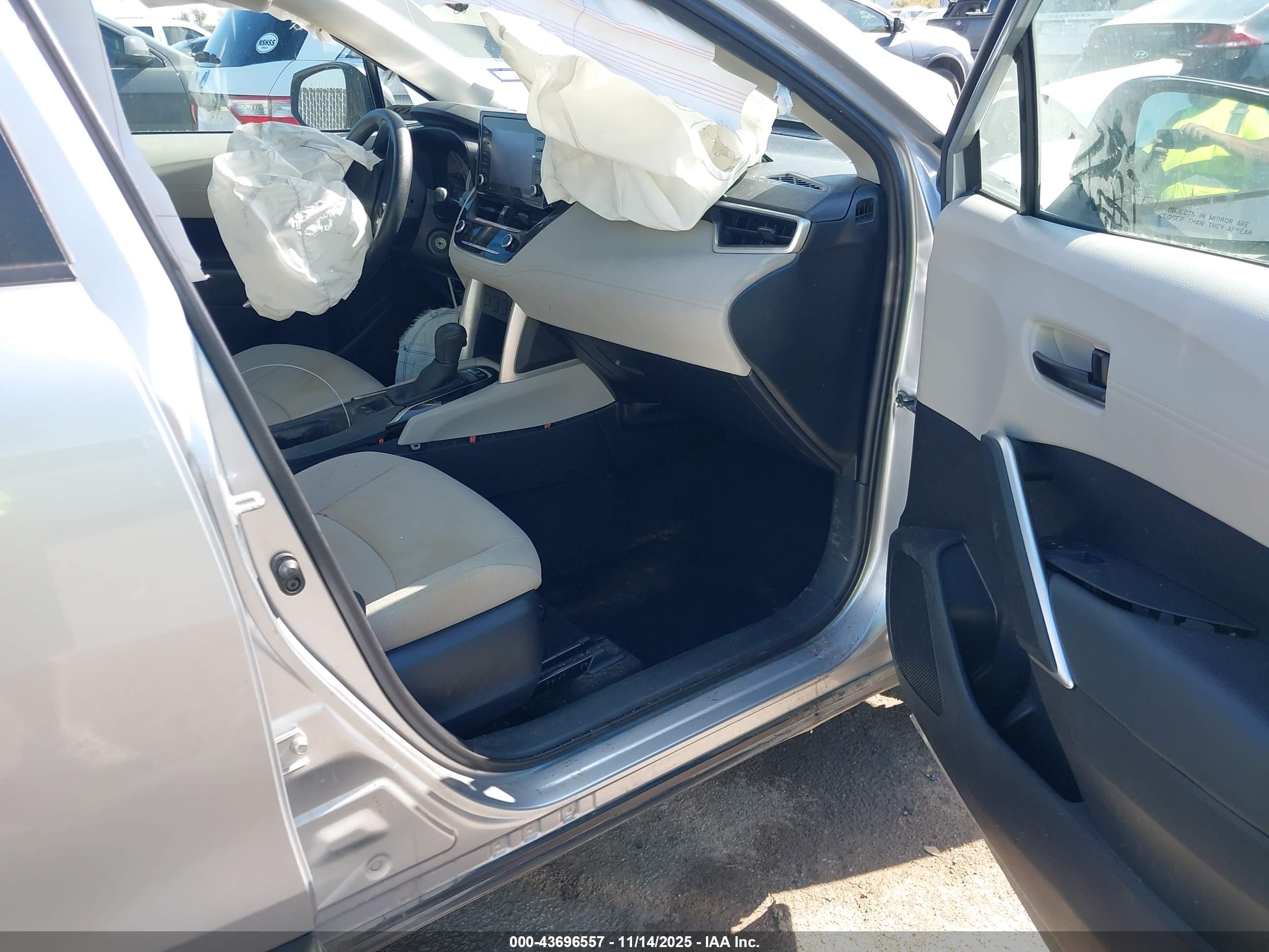 TOYOTA COROLLA image 5