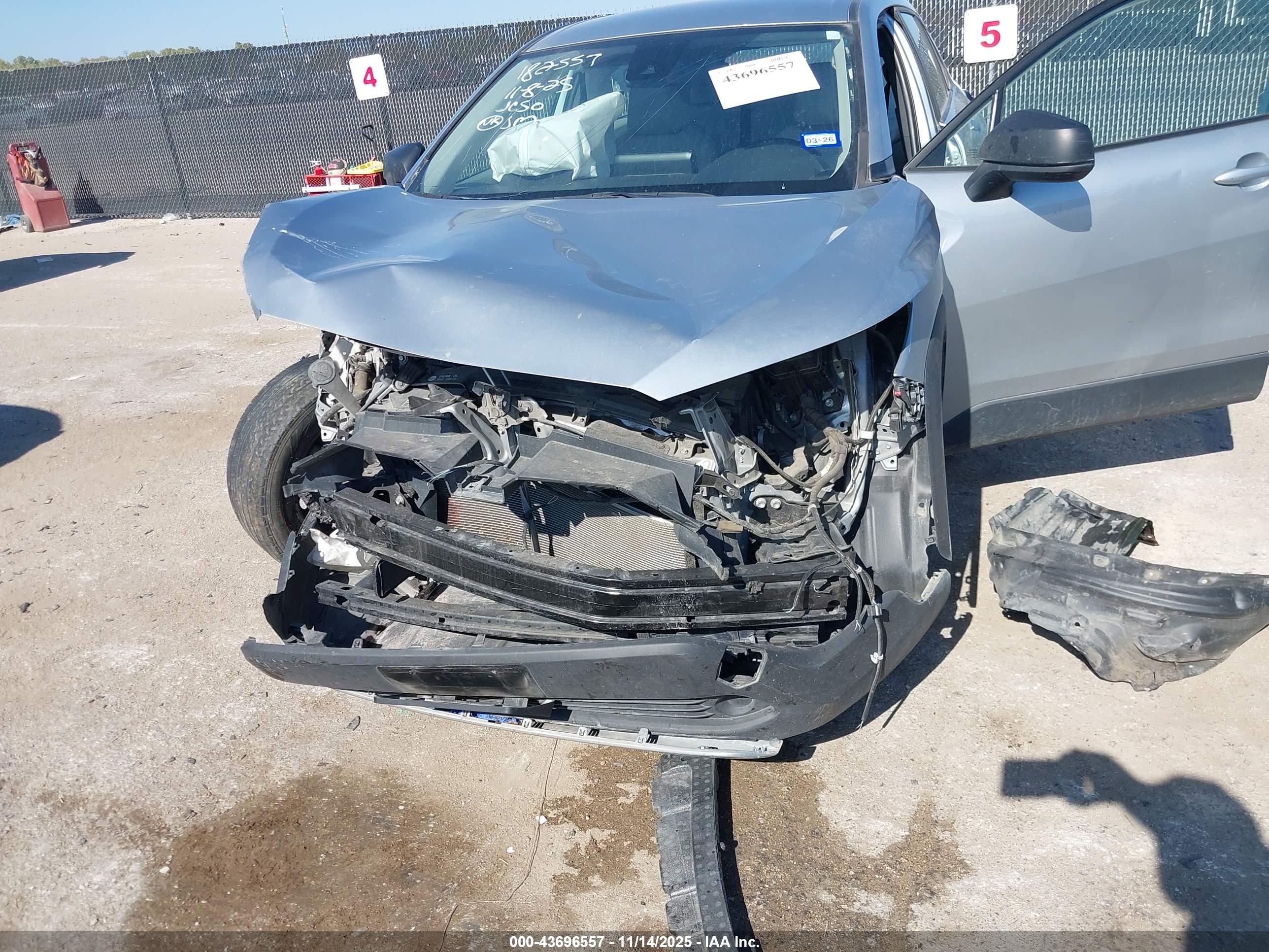 TOYOTA COROLLA image 6