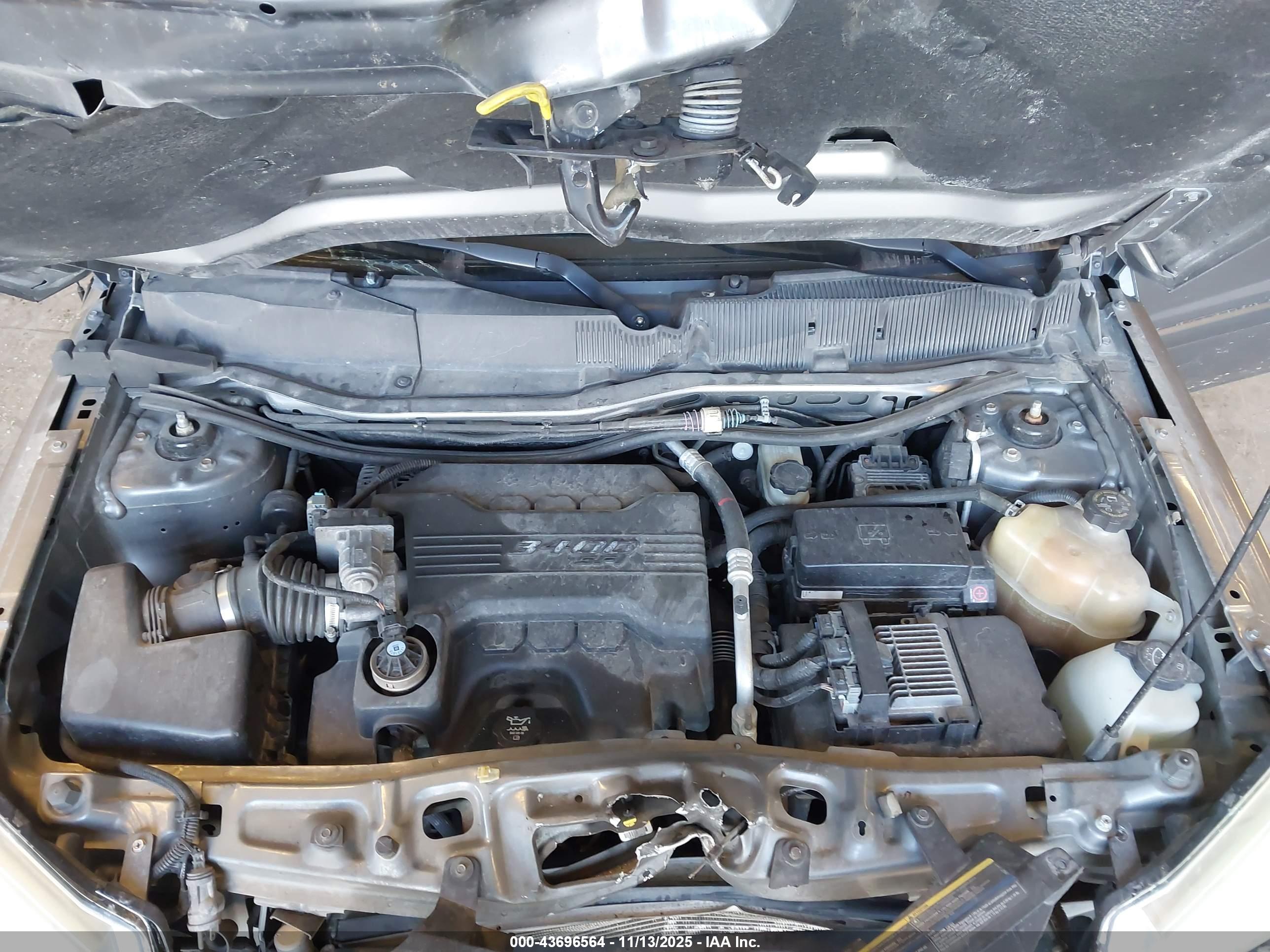CHEVROLET EQUINOX image 10