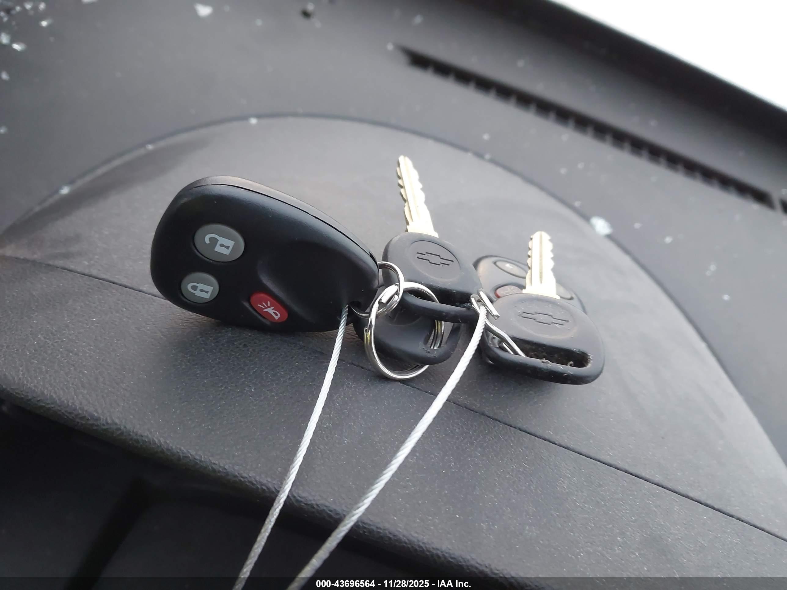 CHEVROLET EQUINOX image 11