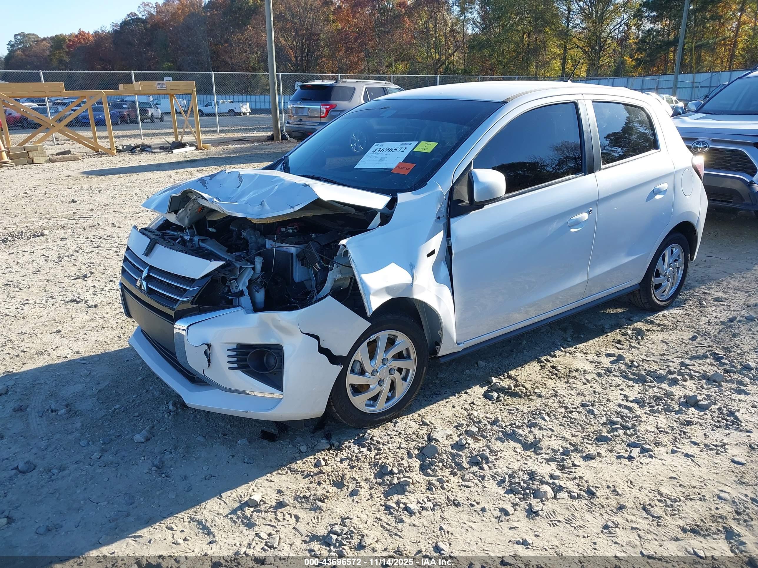 MITSUBISHI MIRAGE image 2