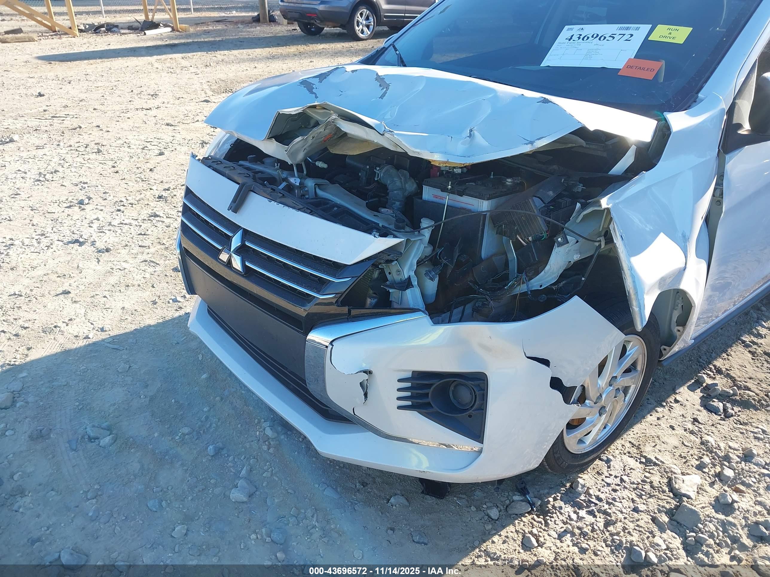 MITSUBISHI MIRAGE image 6