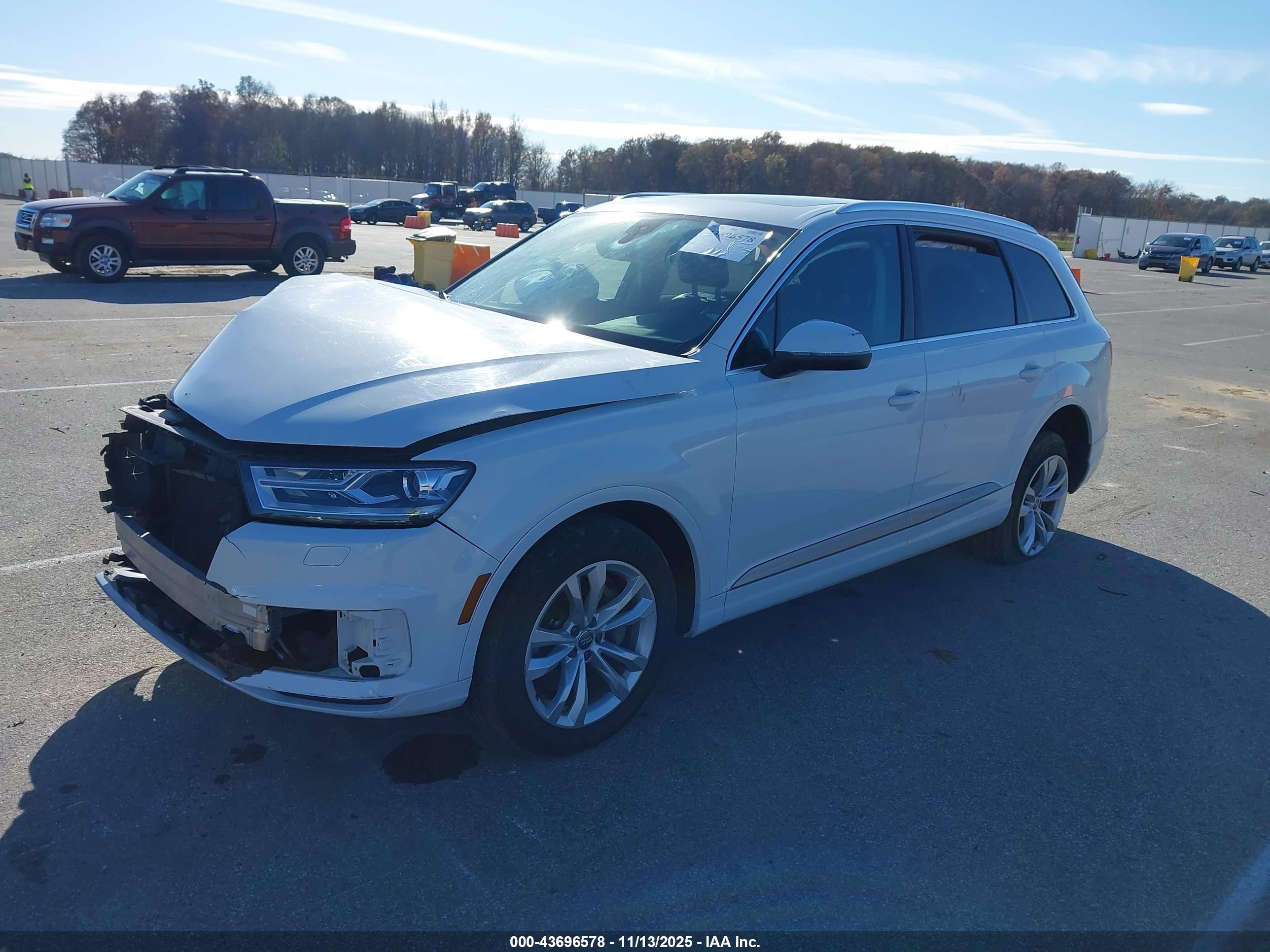 AUDI Q7 image 2