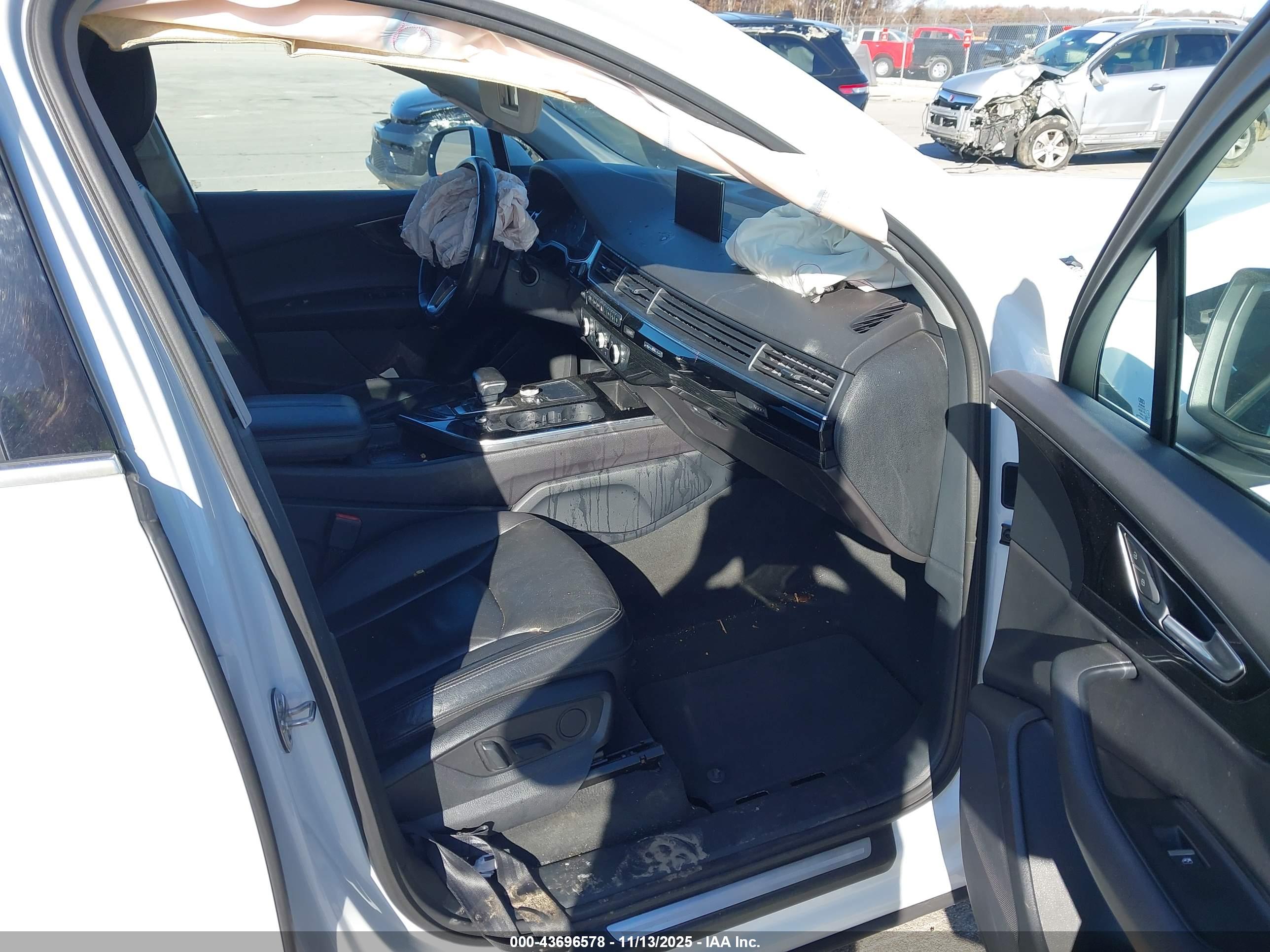 AUDI Q7 image 5