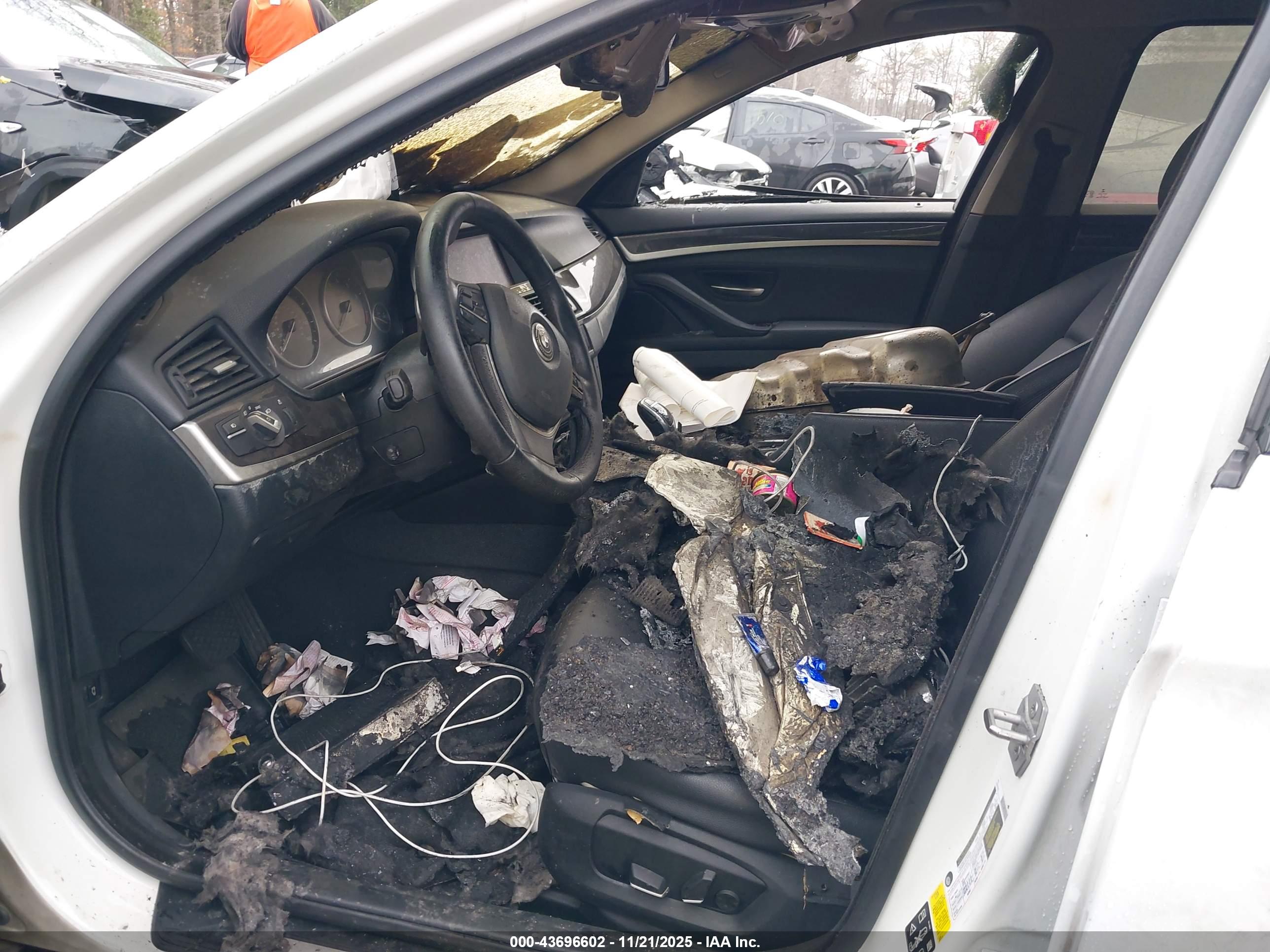 BMW 528I image 5