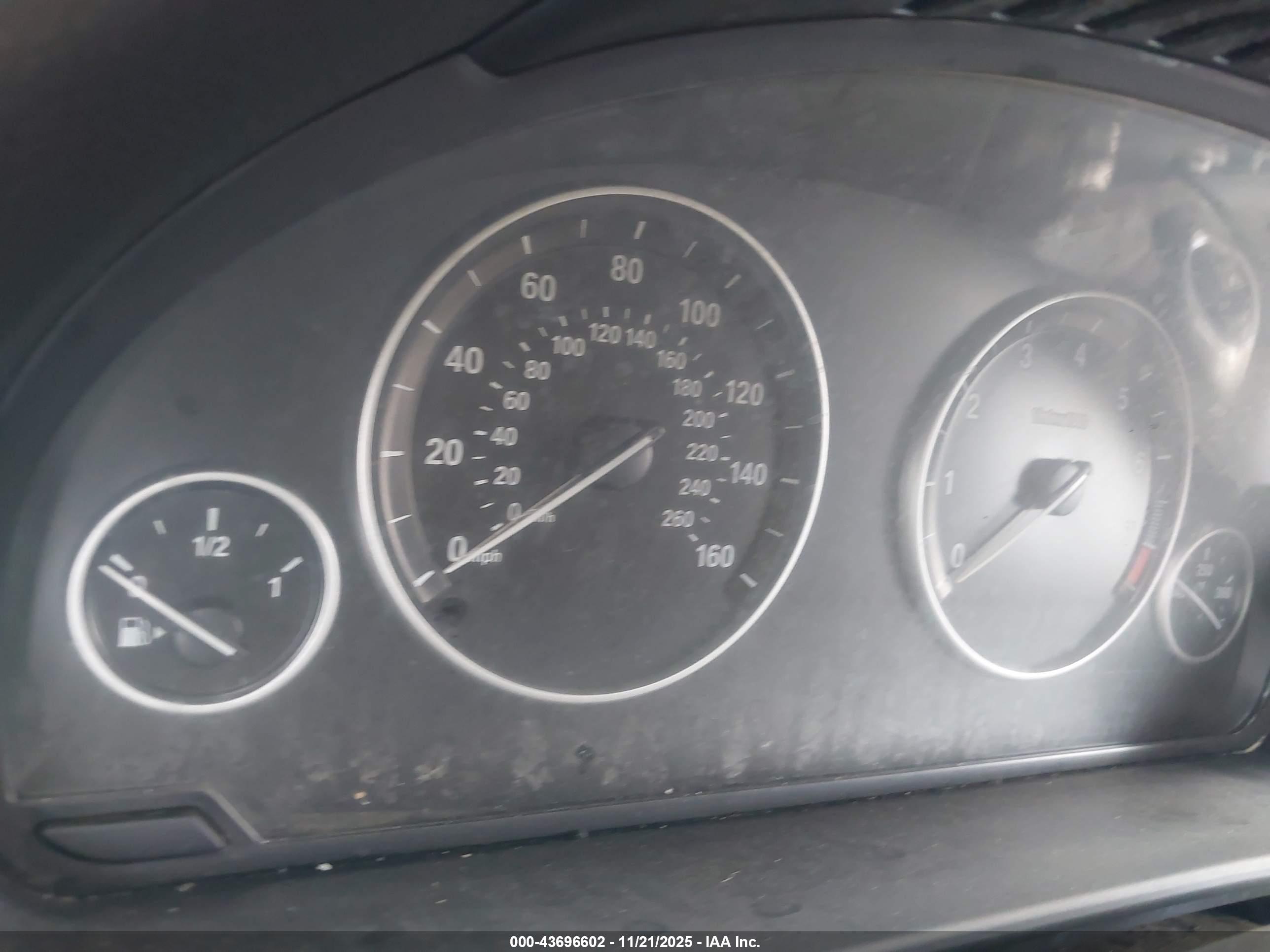 BMW 528I image 7