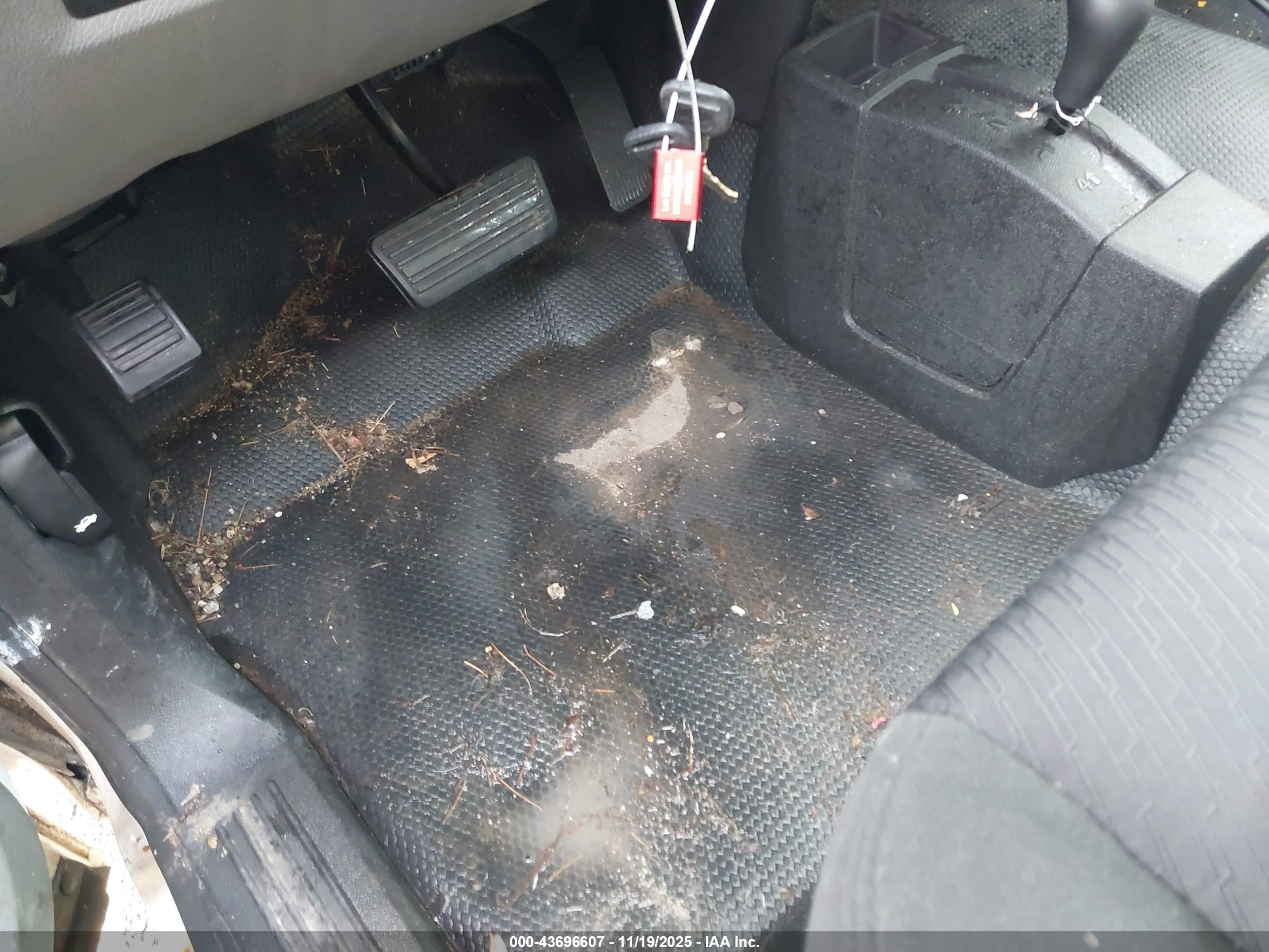 GMC SIERRA image 8