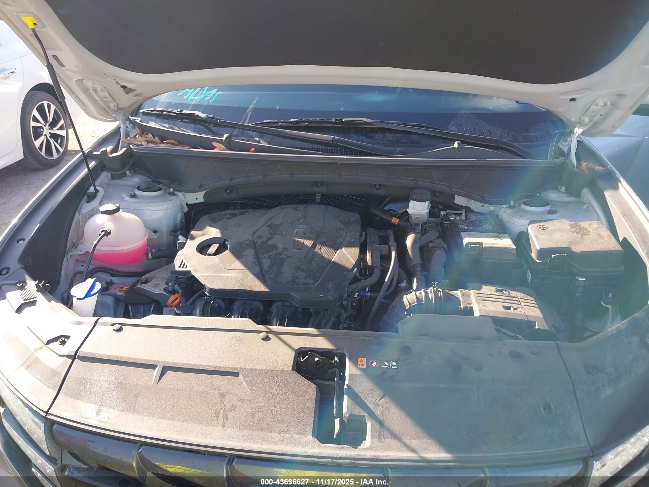 HYUNDAI TUCSON image 10
