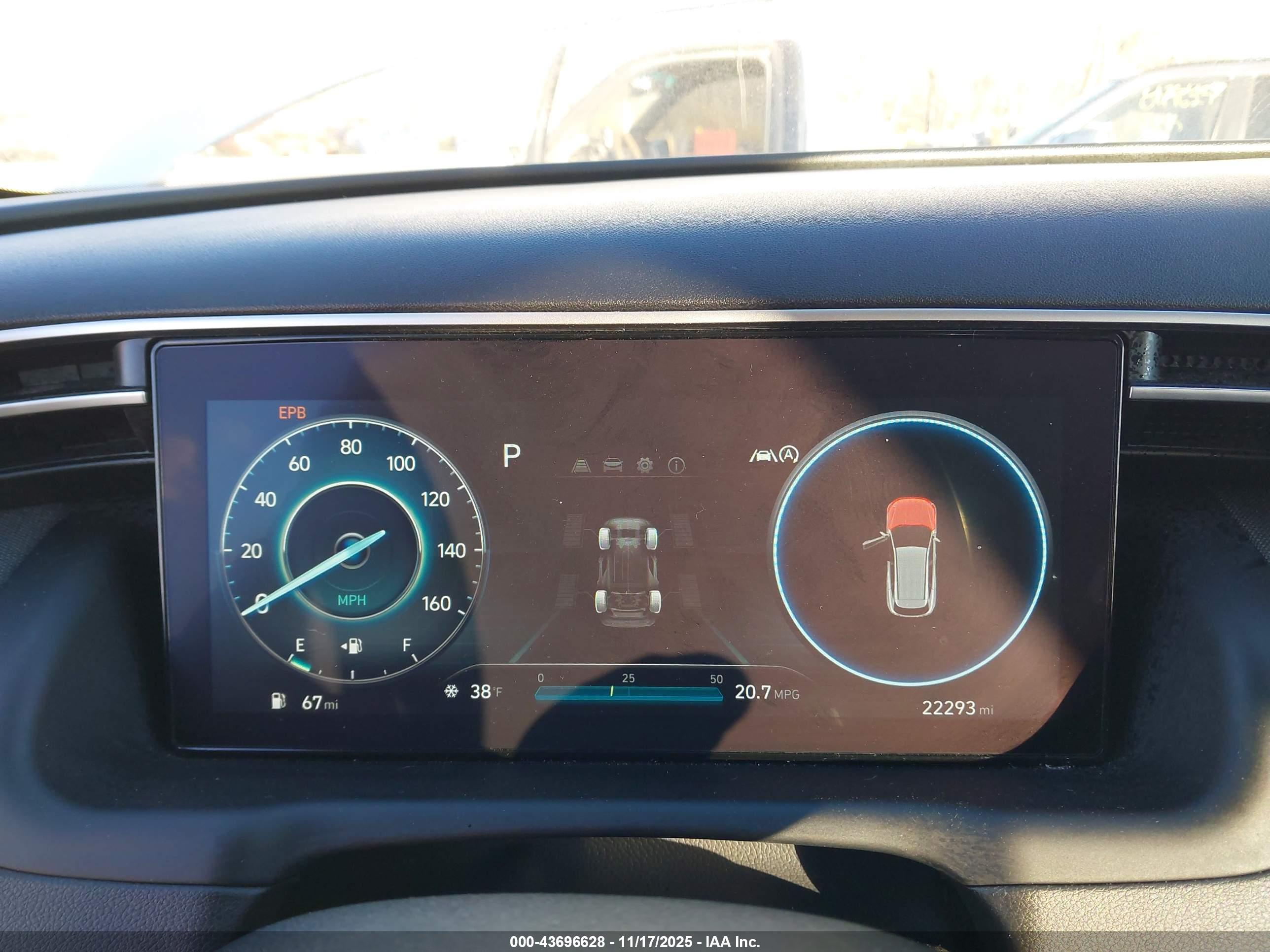 HYUNDAI TUCSON image 7