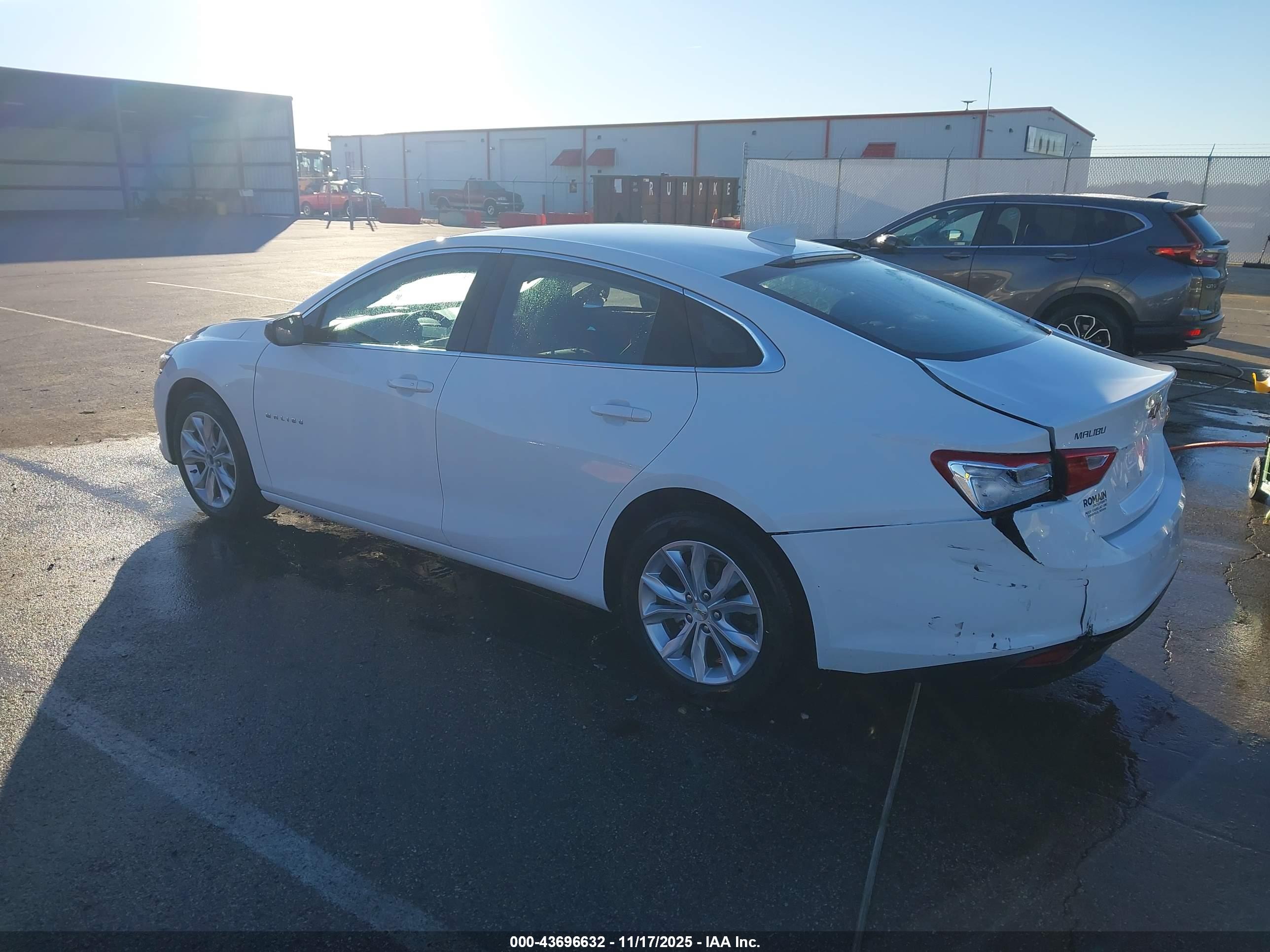 CHEVROLET MALIBU image 3