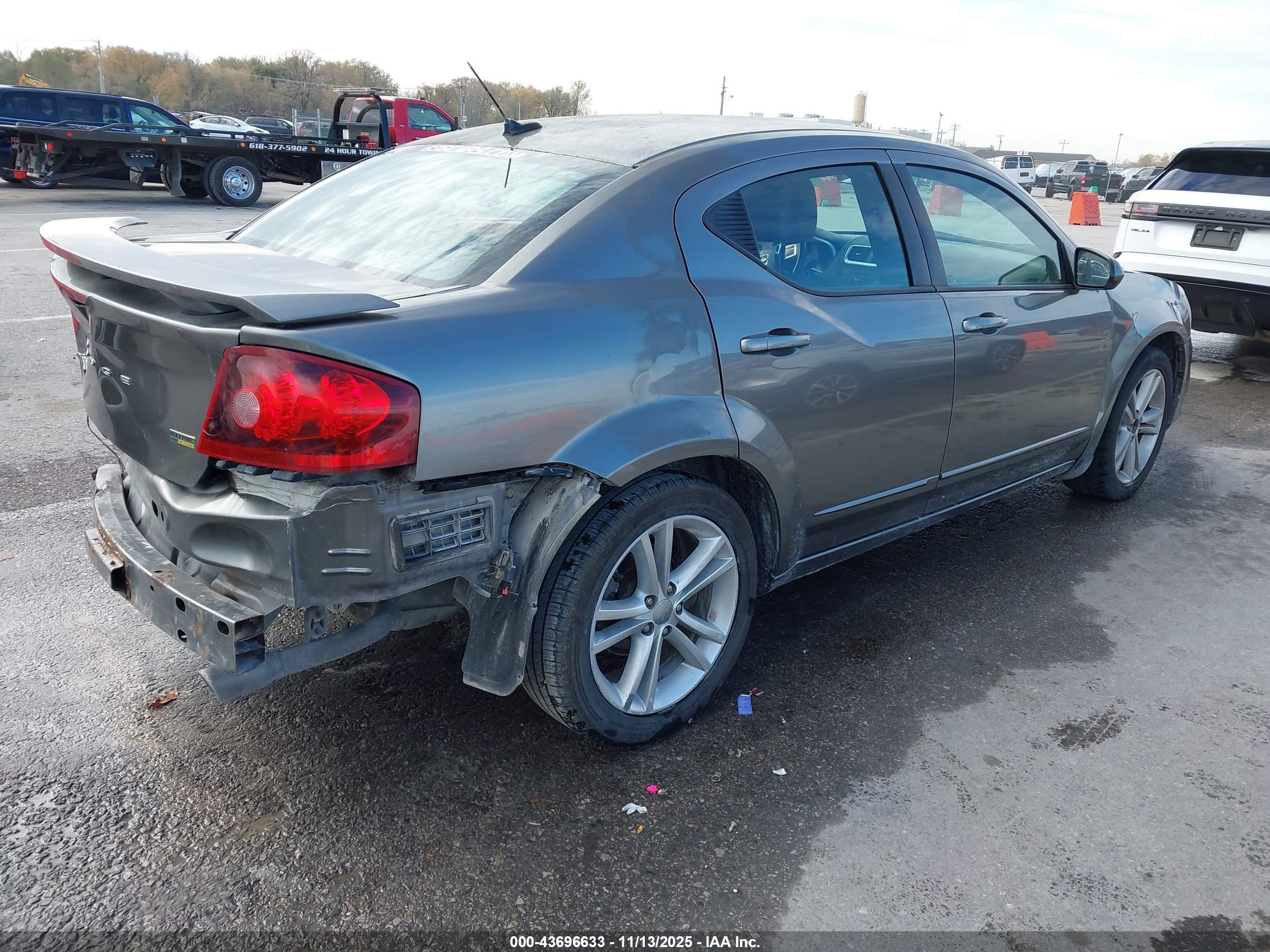 DODGE AVENGER image 4