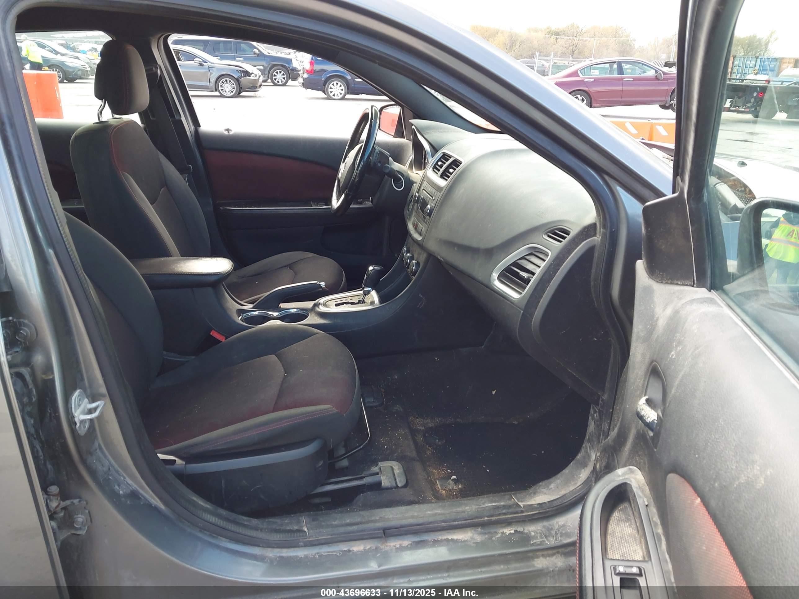 DODGE AVENGER image 5