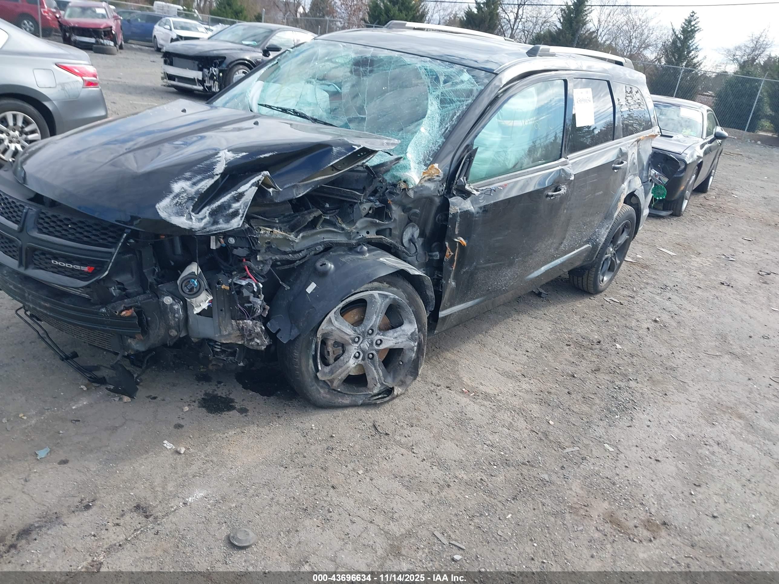 DODGE JOURNEY image 2