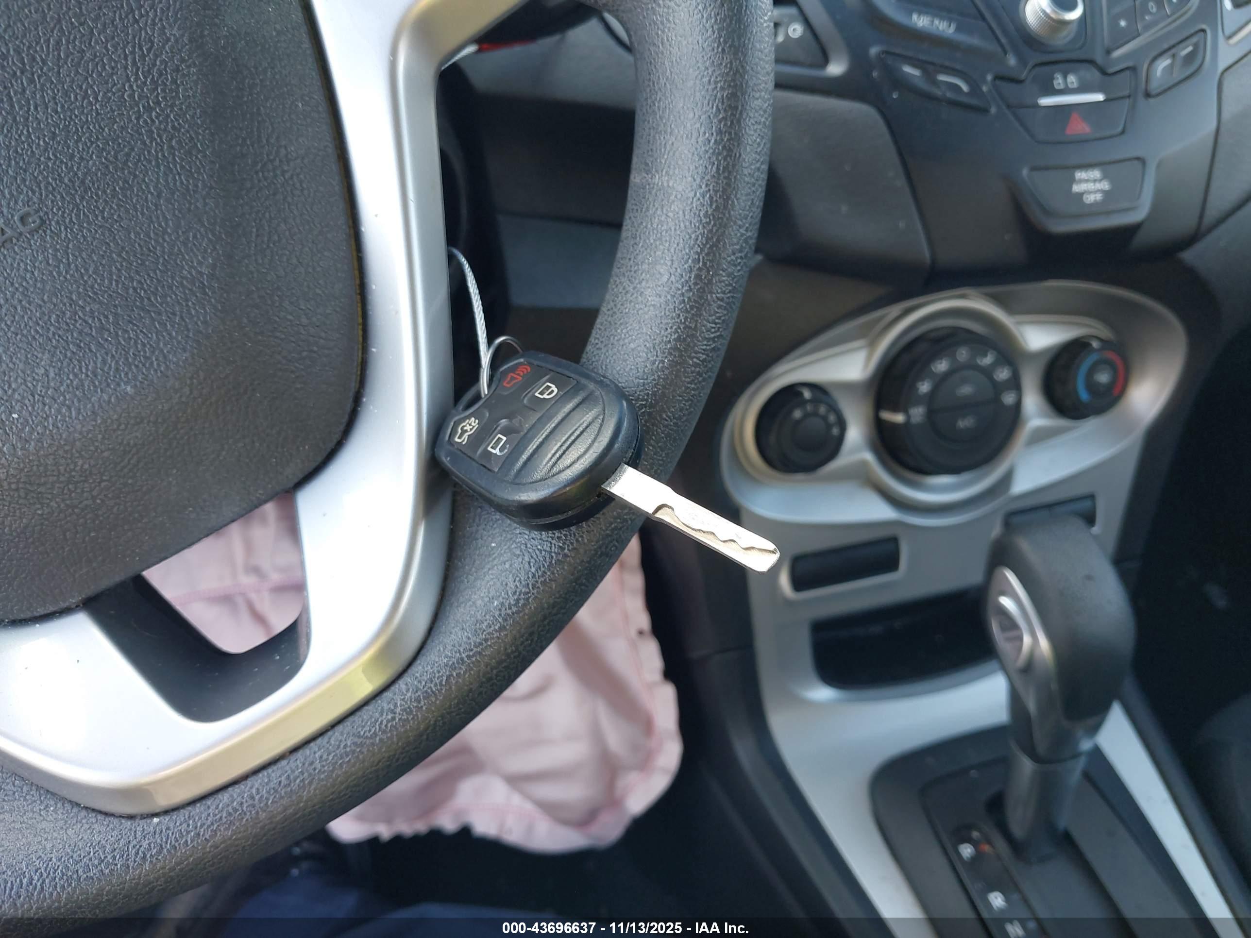 FORD FIESTA image 11
