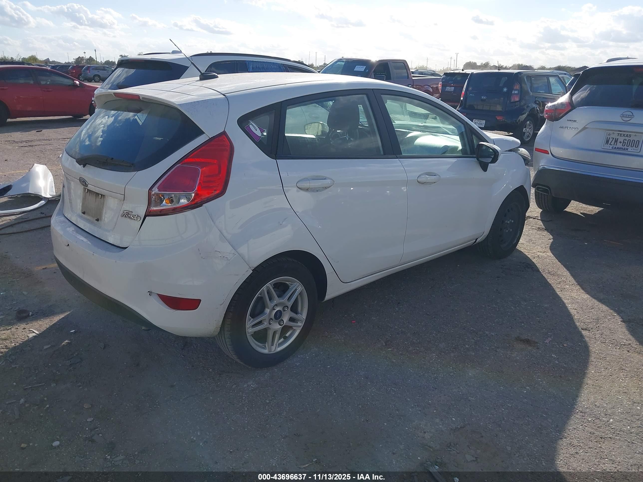 FORD FIESTA image 4