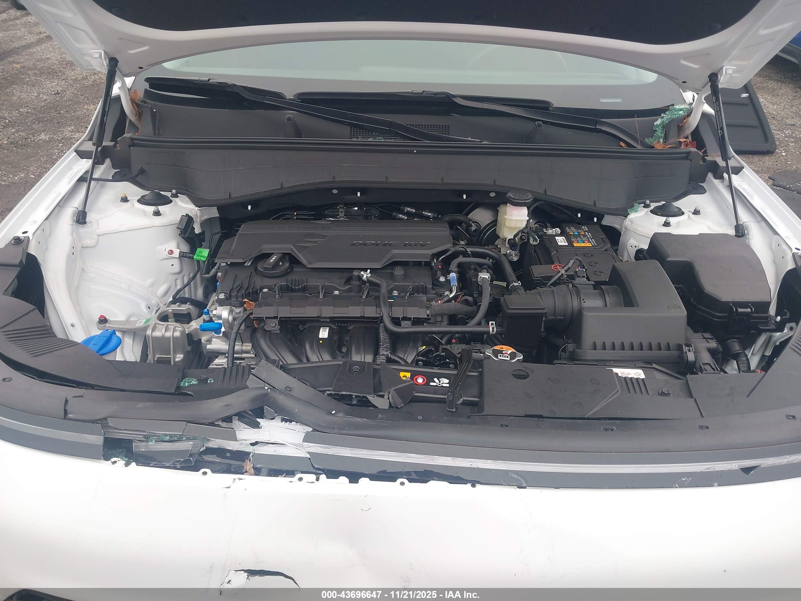 HYUNDAI KONA image 10