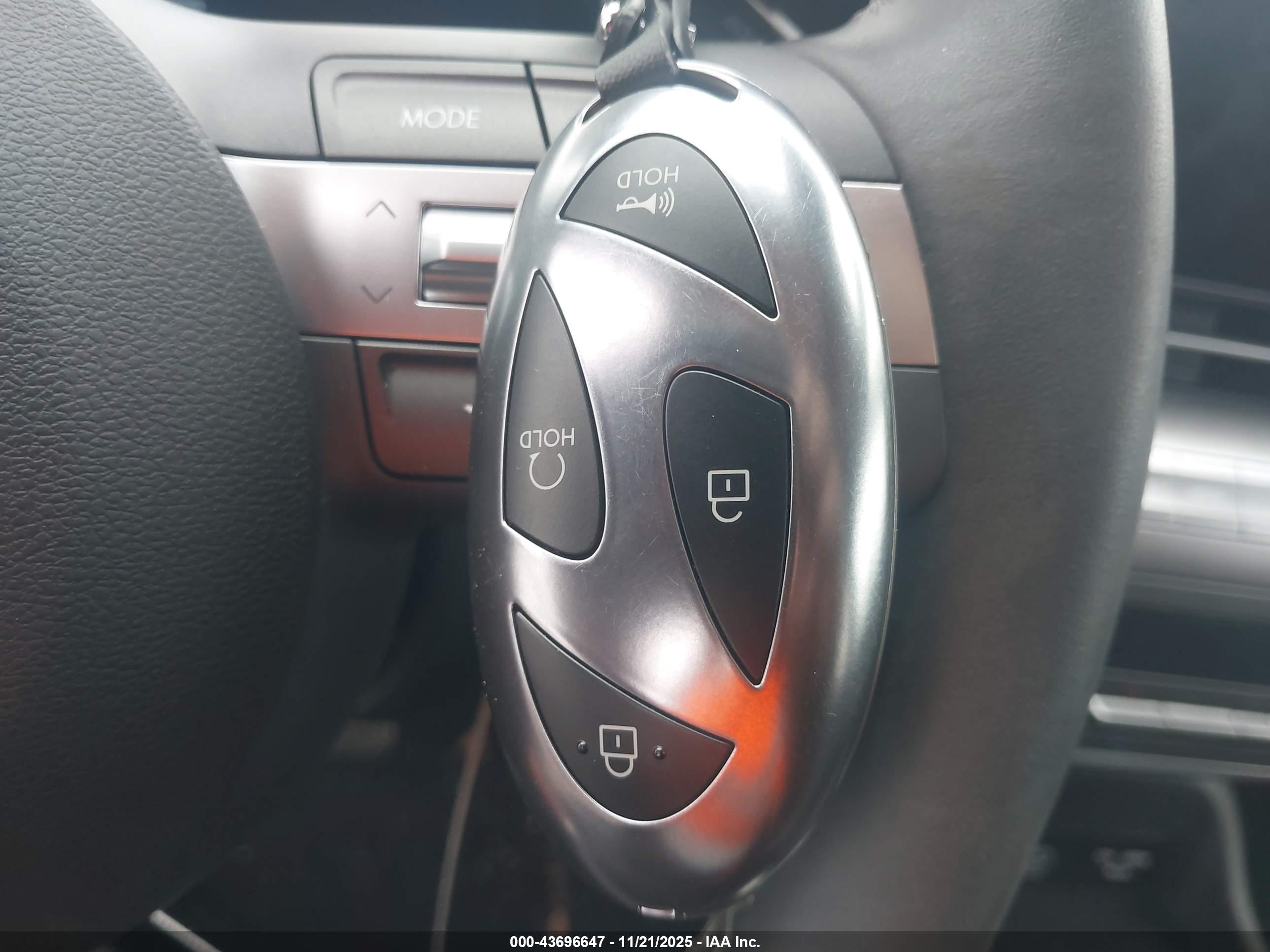 HYUNDAI KONA image 11