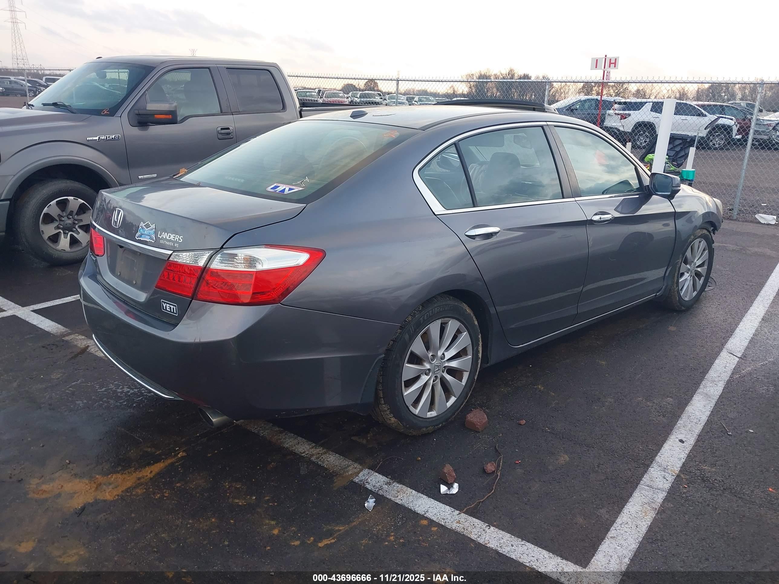 HONDA ACCORD image 4