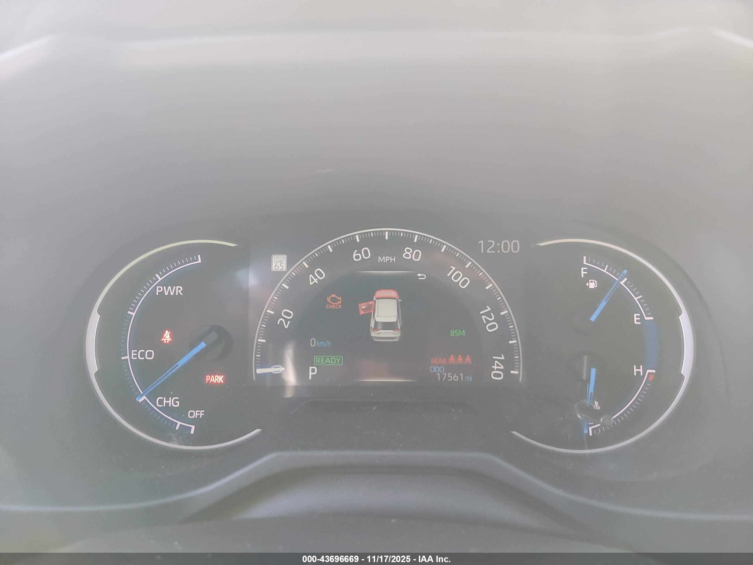 TOYOTA RAV4 image 7