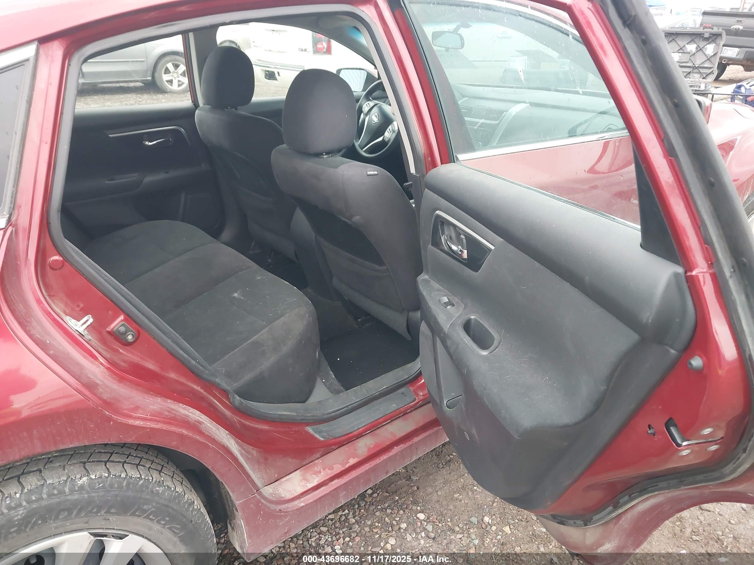 NISSAN ALTIMA image 8