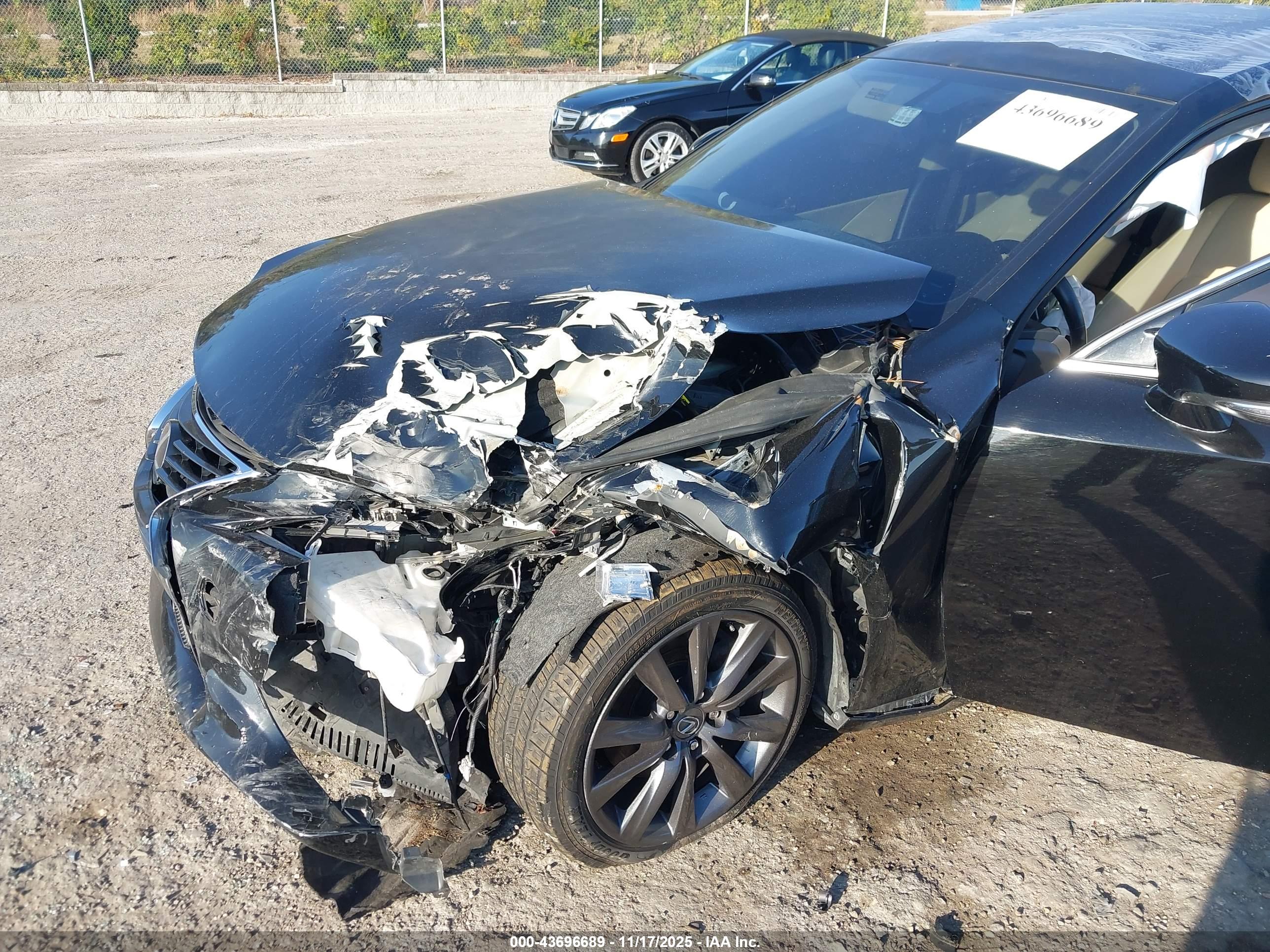 LEXUS IS image 6