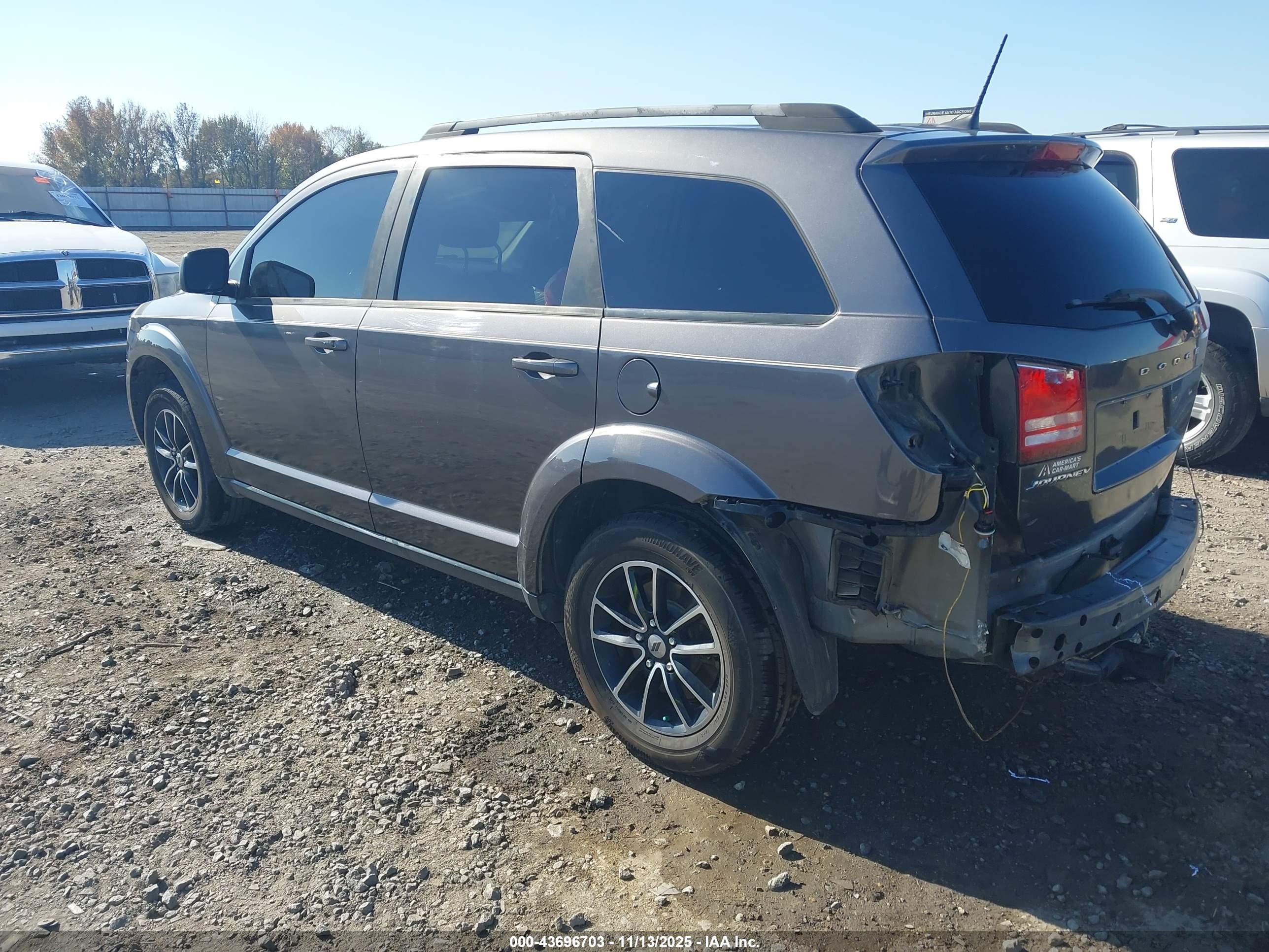 DODGE JOURNEY image 3