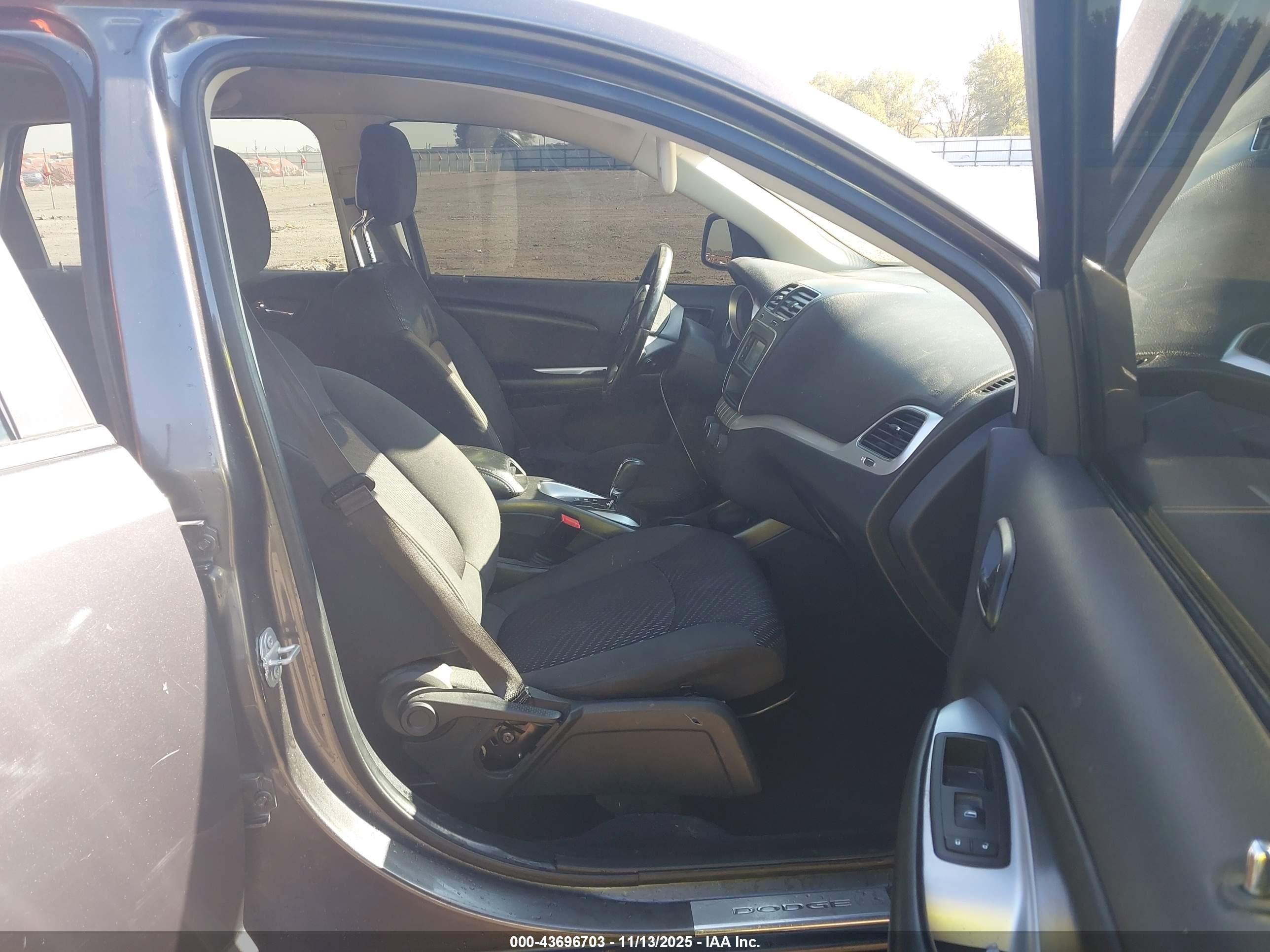 DODGE JOURNEY image 5