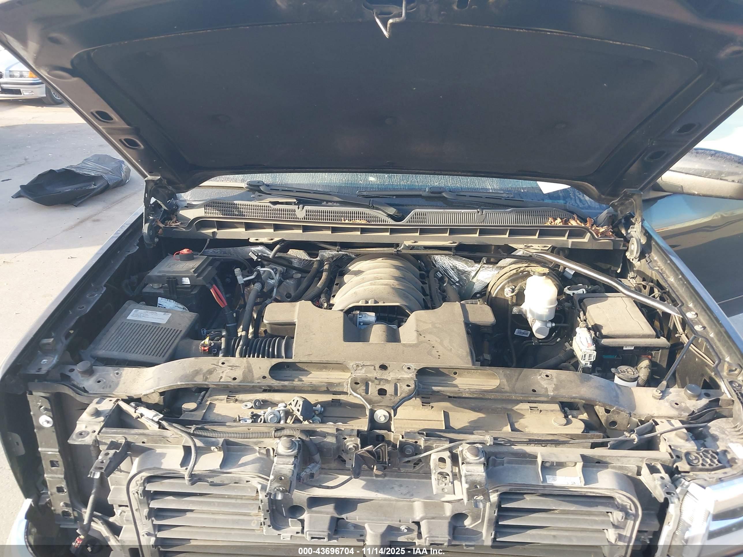 CHEVROLET SILVERADO image 10