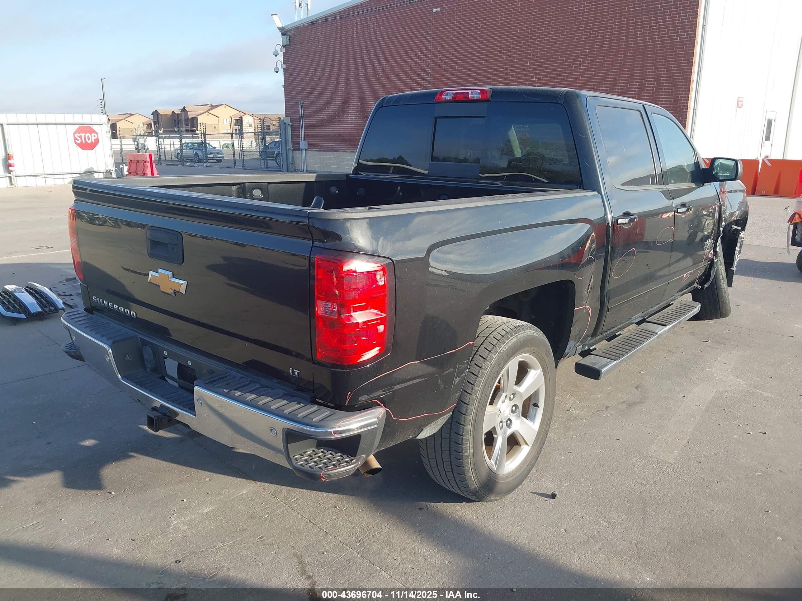 CHEVROLET SILVERADO image 4