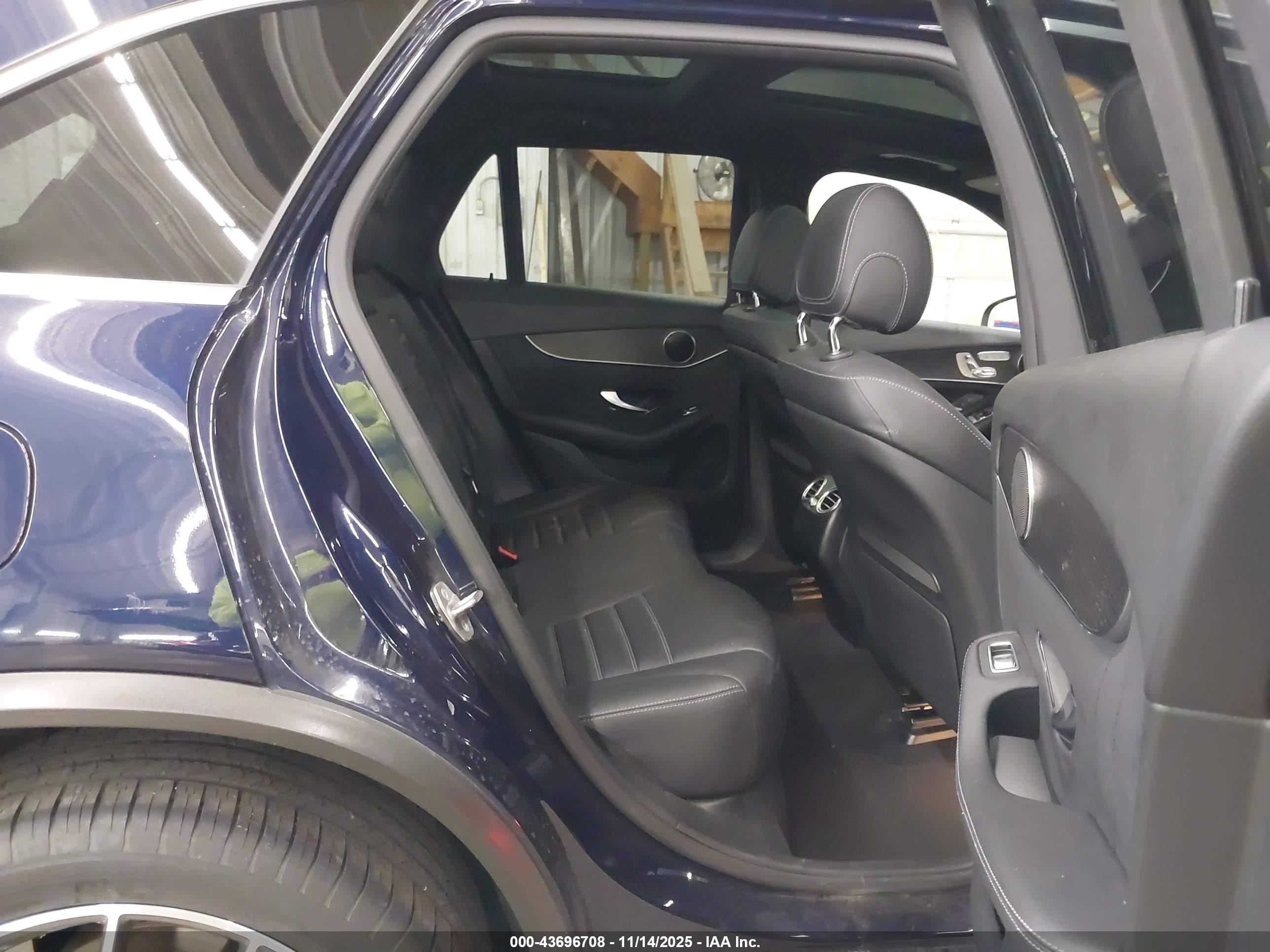 MERCEDES-BENZ GLC image 8