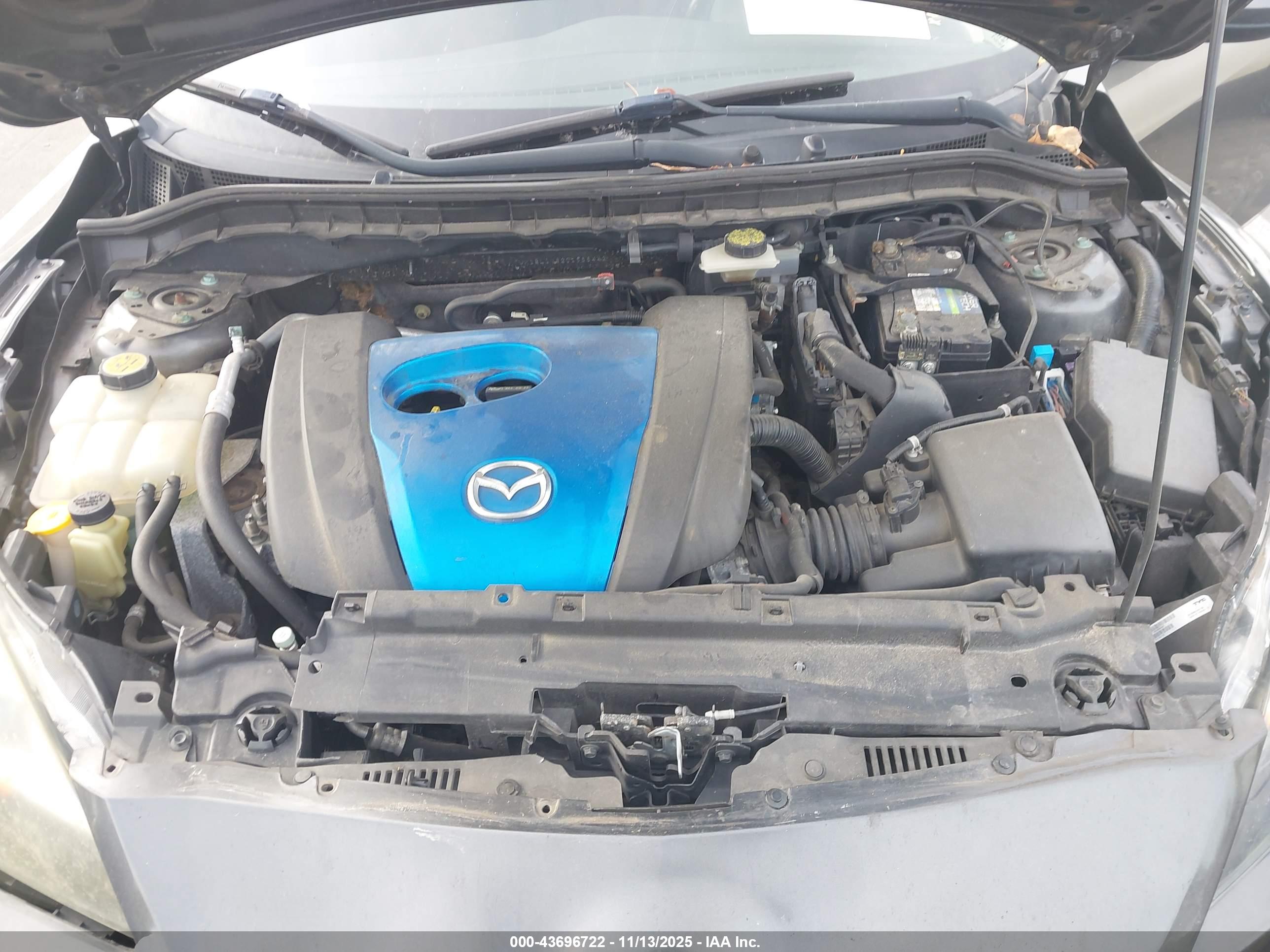 MAZDA MAZDA3 image 10