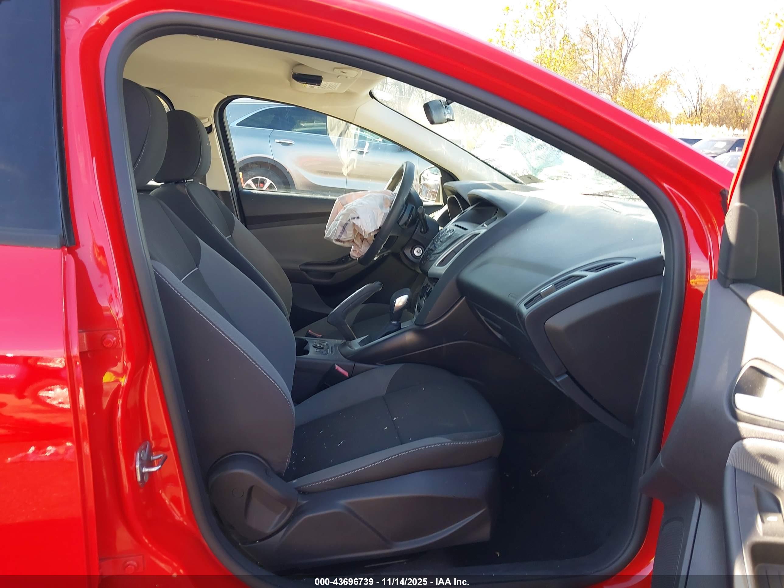 FORD FOCUS image 5