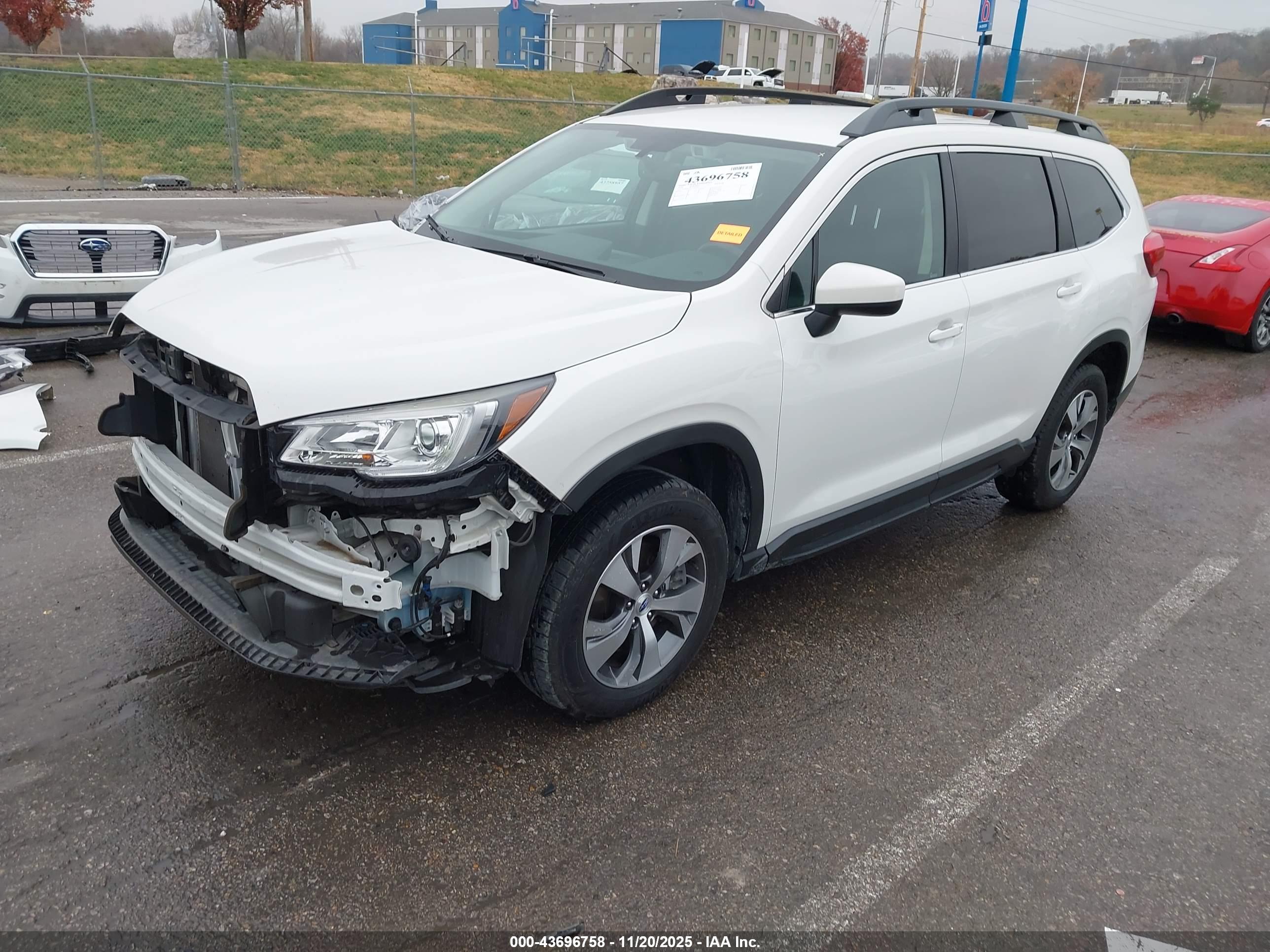 SUBARU ASCENT image 2