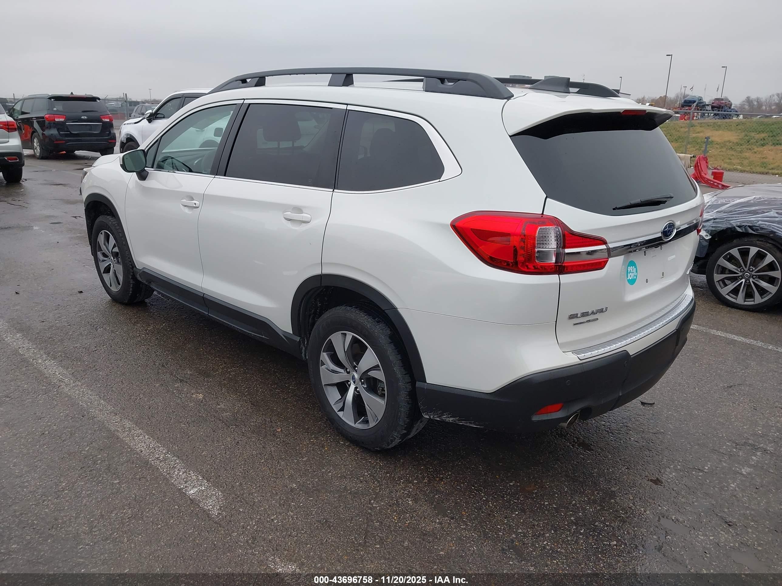 SUBARU ASCENT image 3